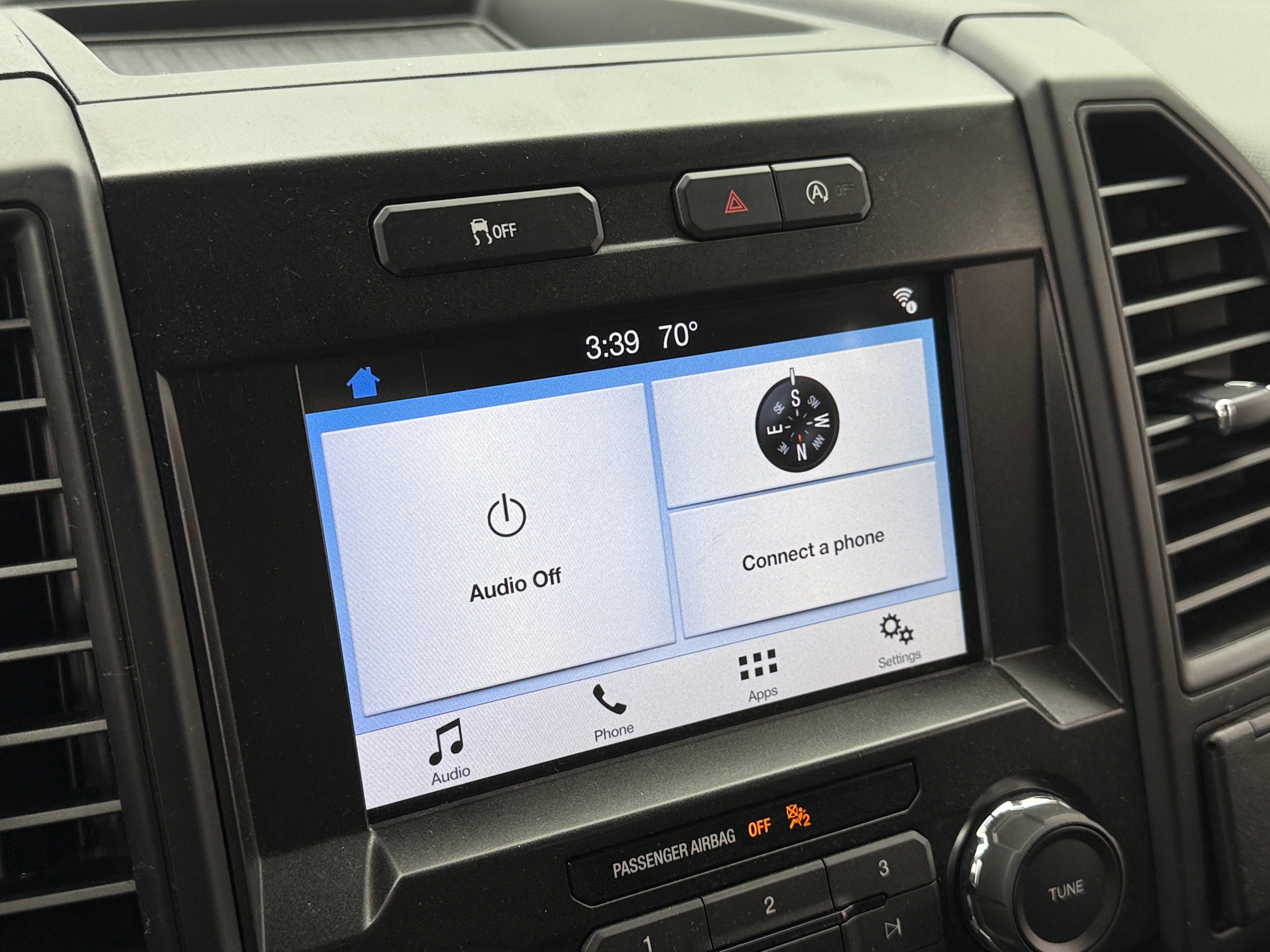 2019 Ford Econoline E-150 4