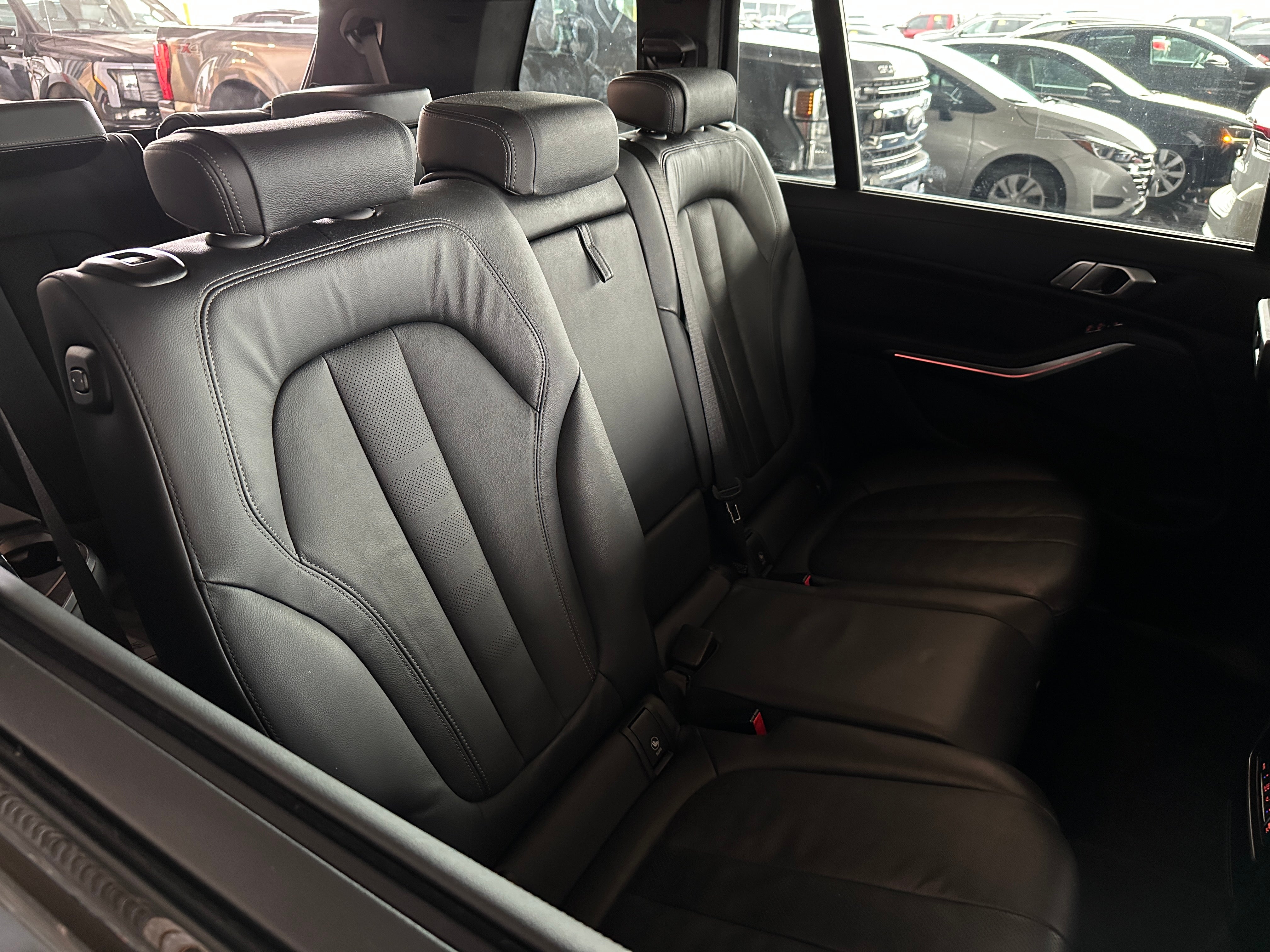 2022 BMW X7 xDrive40i 5