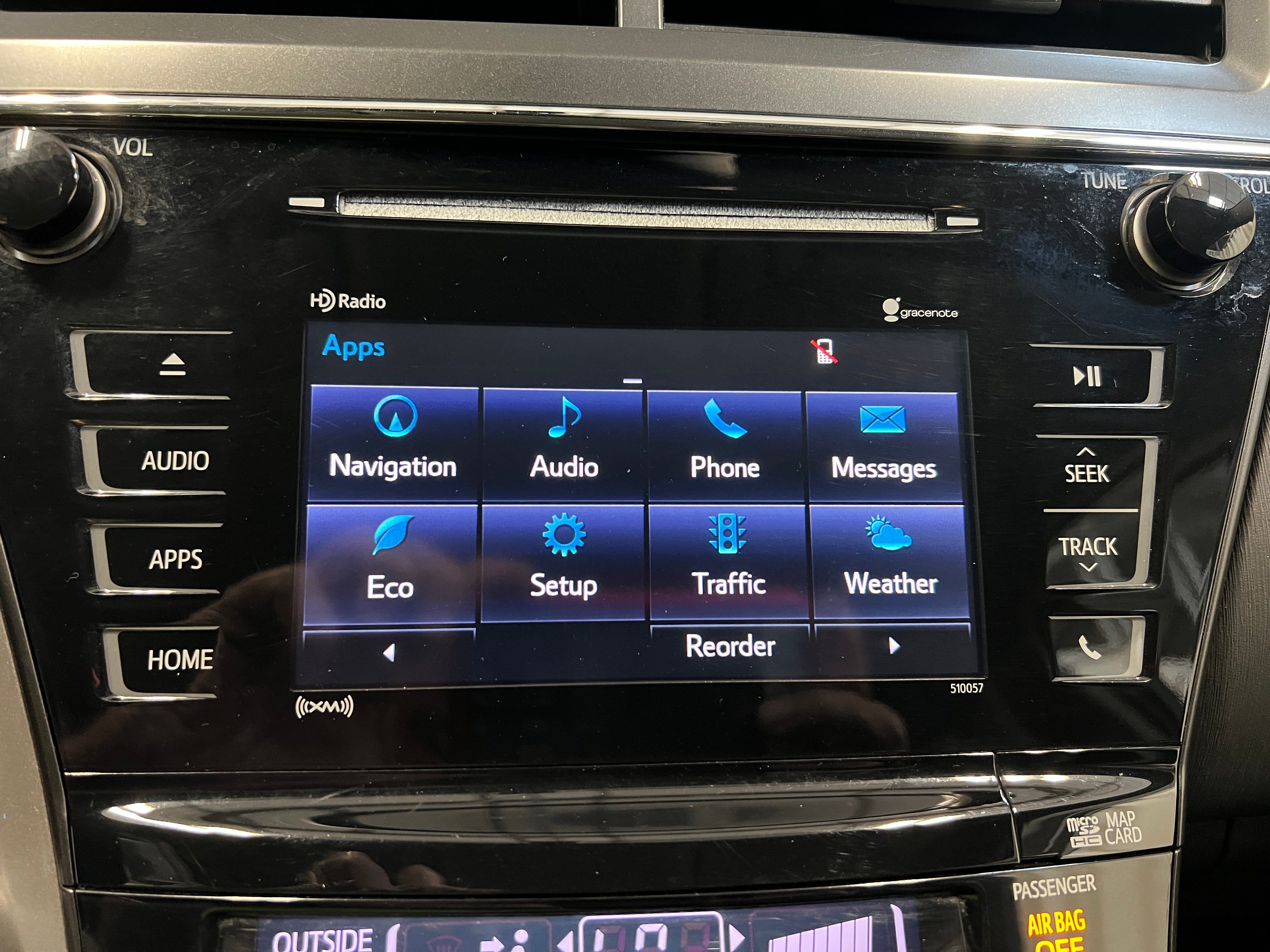2016 Toyota Prius v Four 4