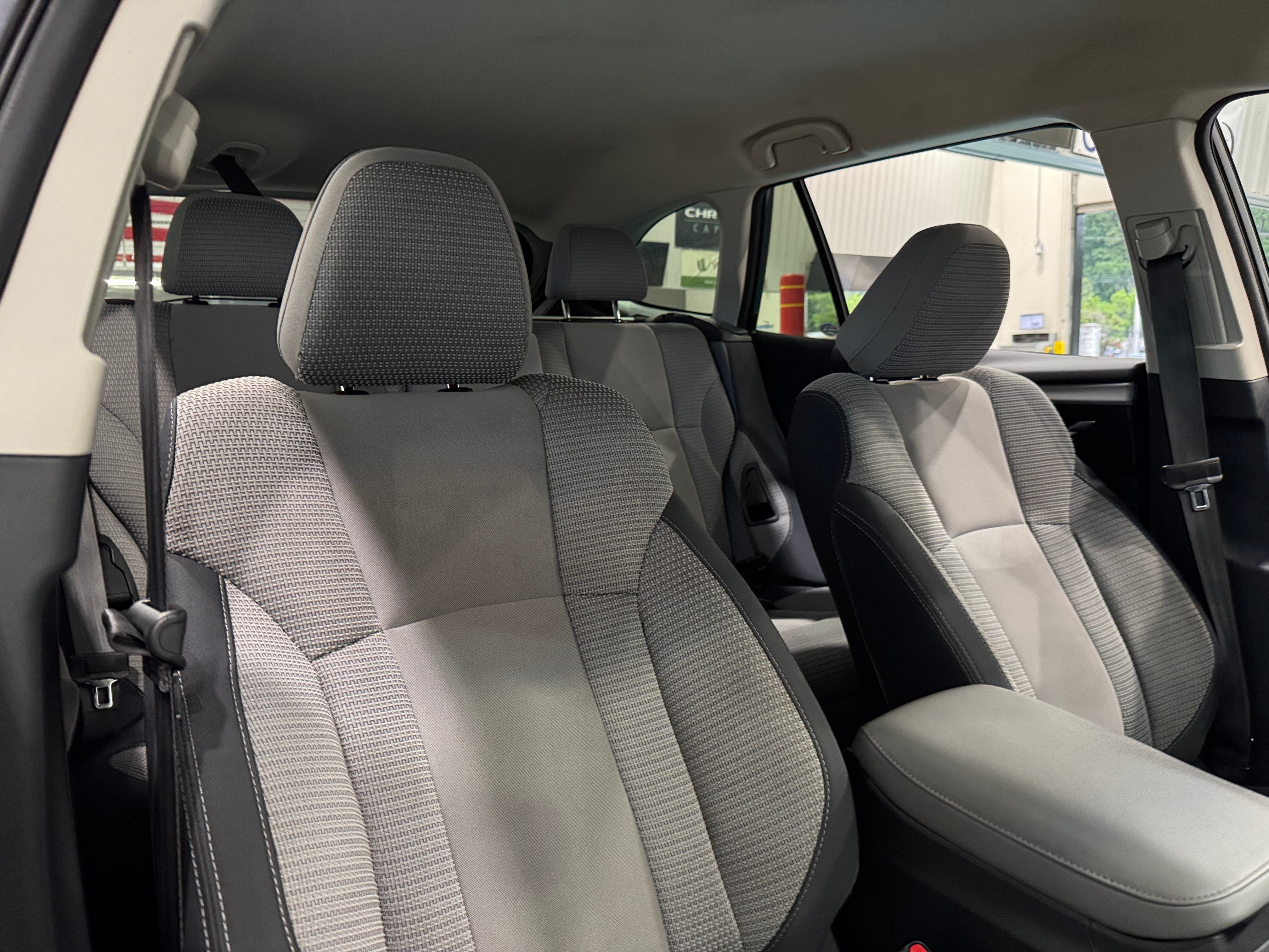 2022 Subaru Outback Premium 2