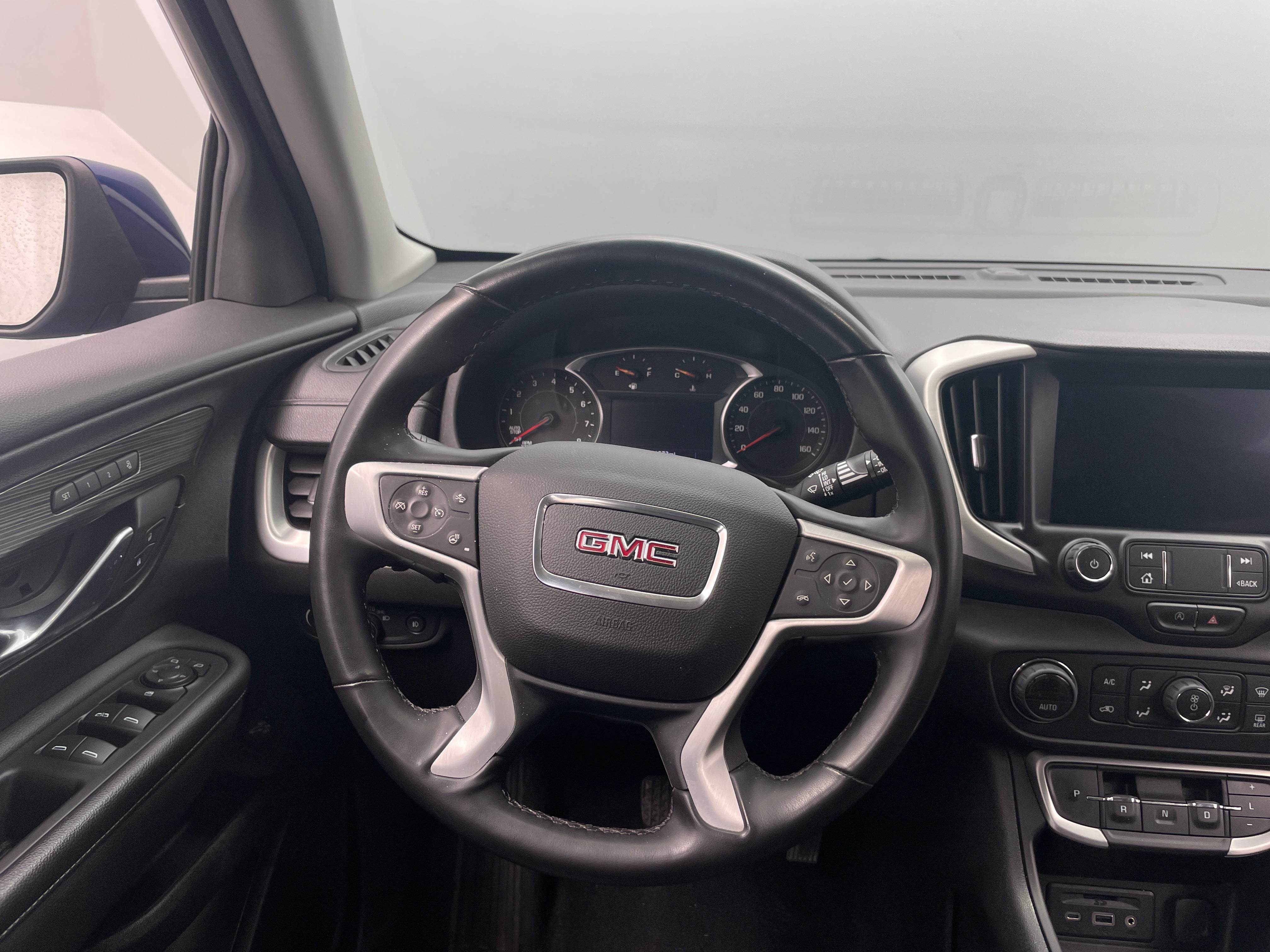 2023 GMC Terrain SLT 4