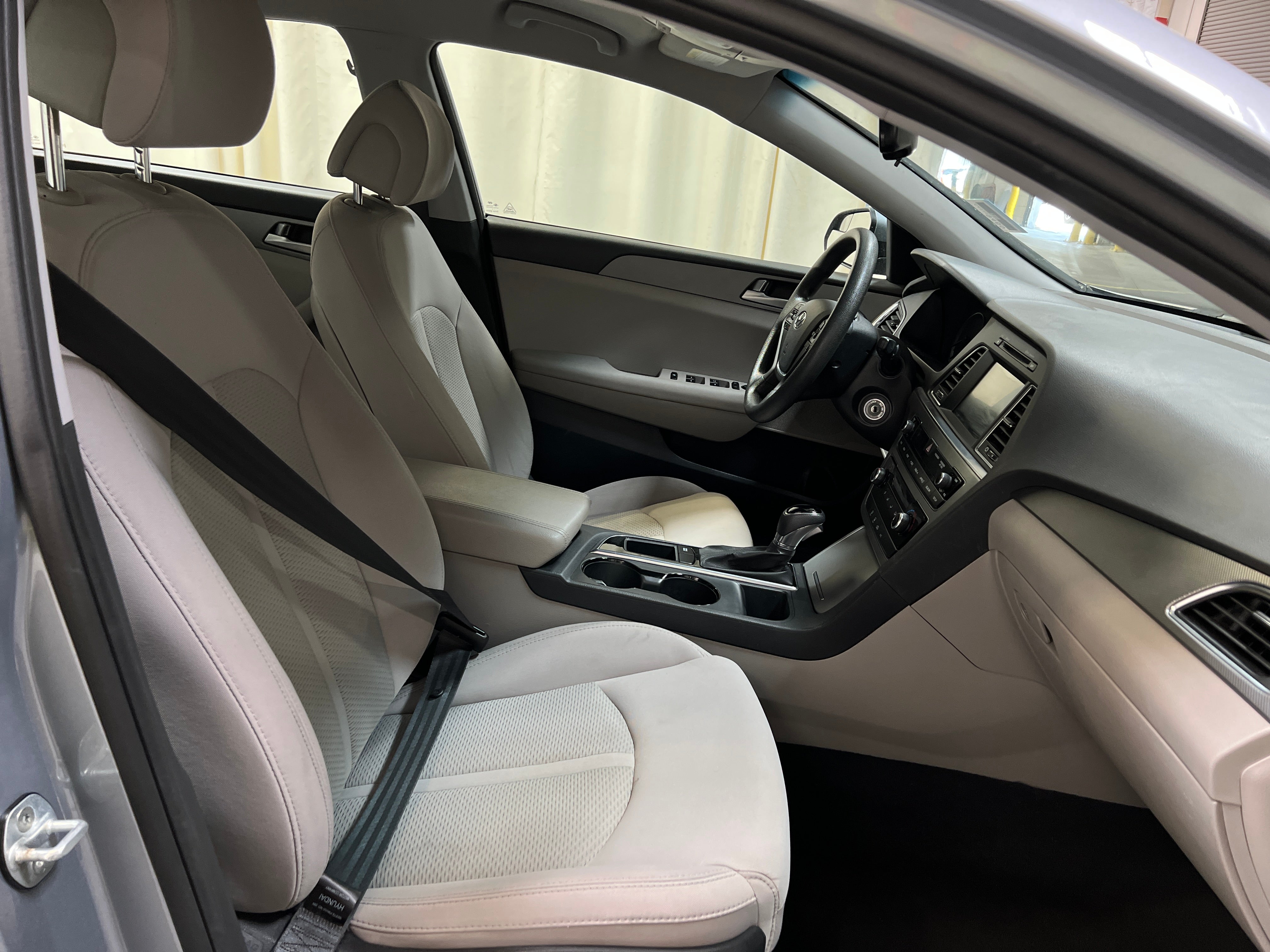 2016 Hyundai Sonata SE 2