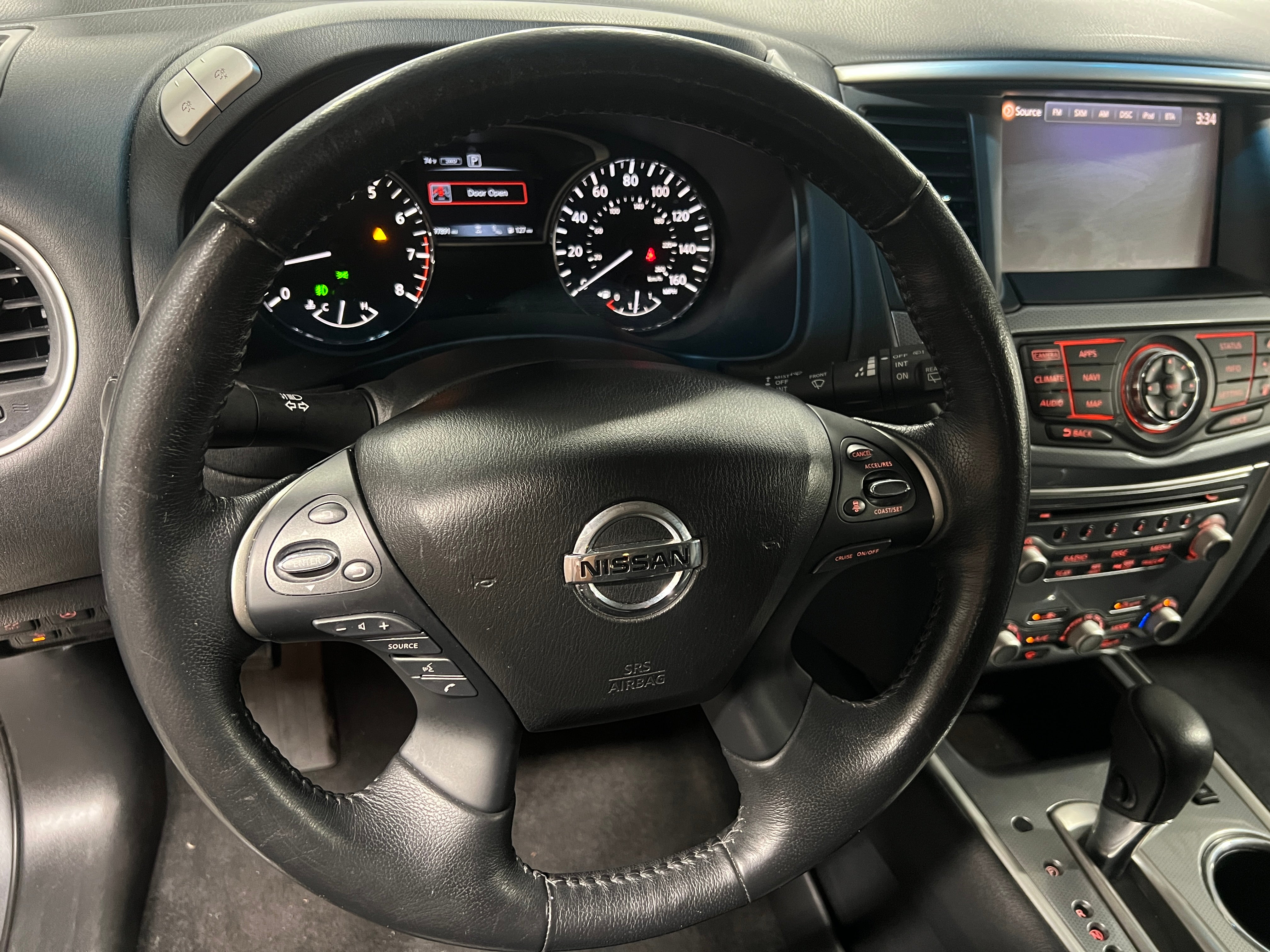 2018 Nissan Pathfinder SL 4