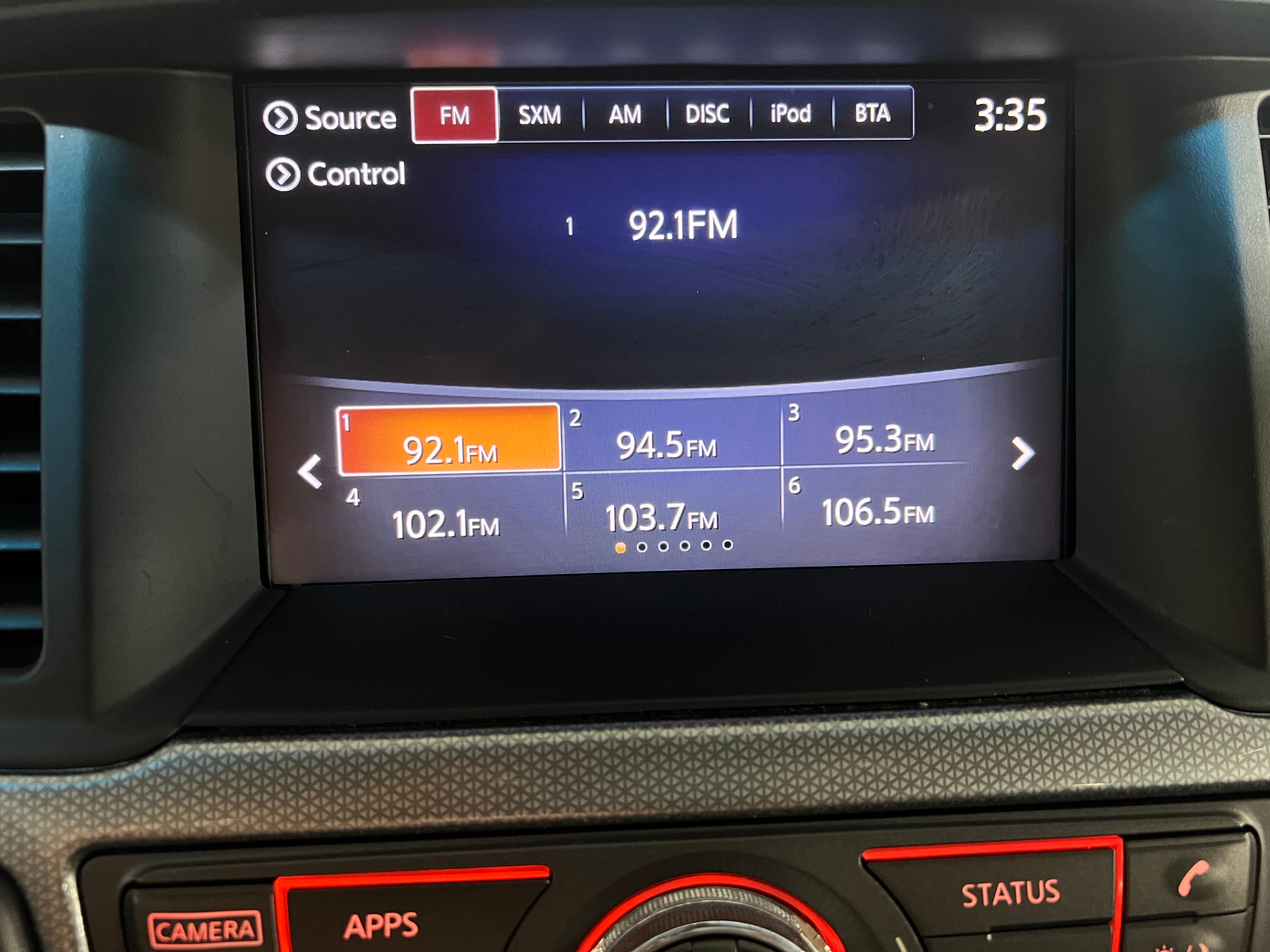 2018 Nissan Pathfinder SL 3
