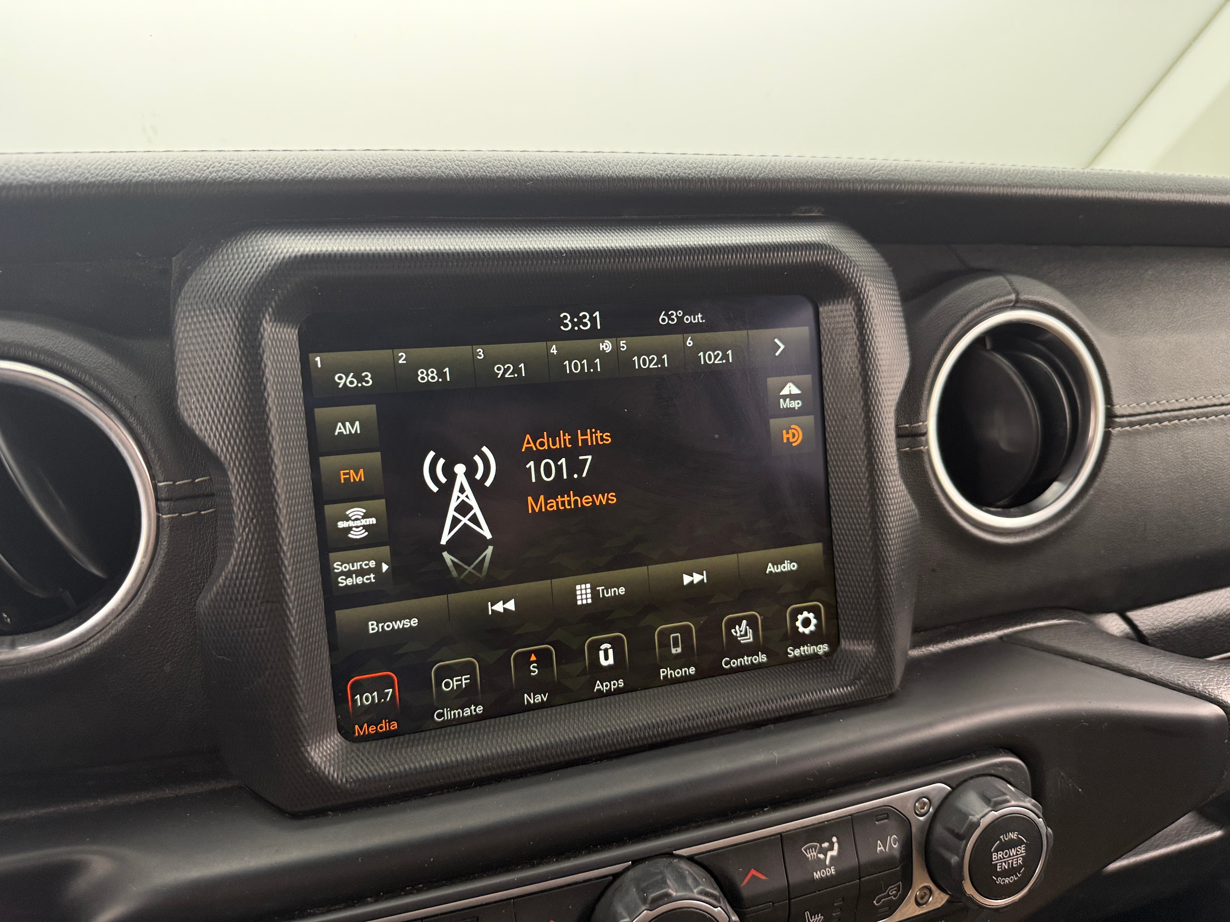 2022 Jeep Gladiator Overland 3