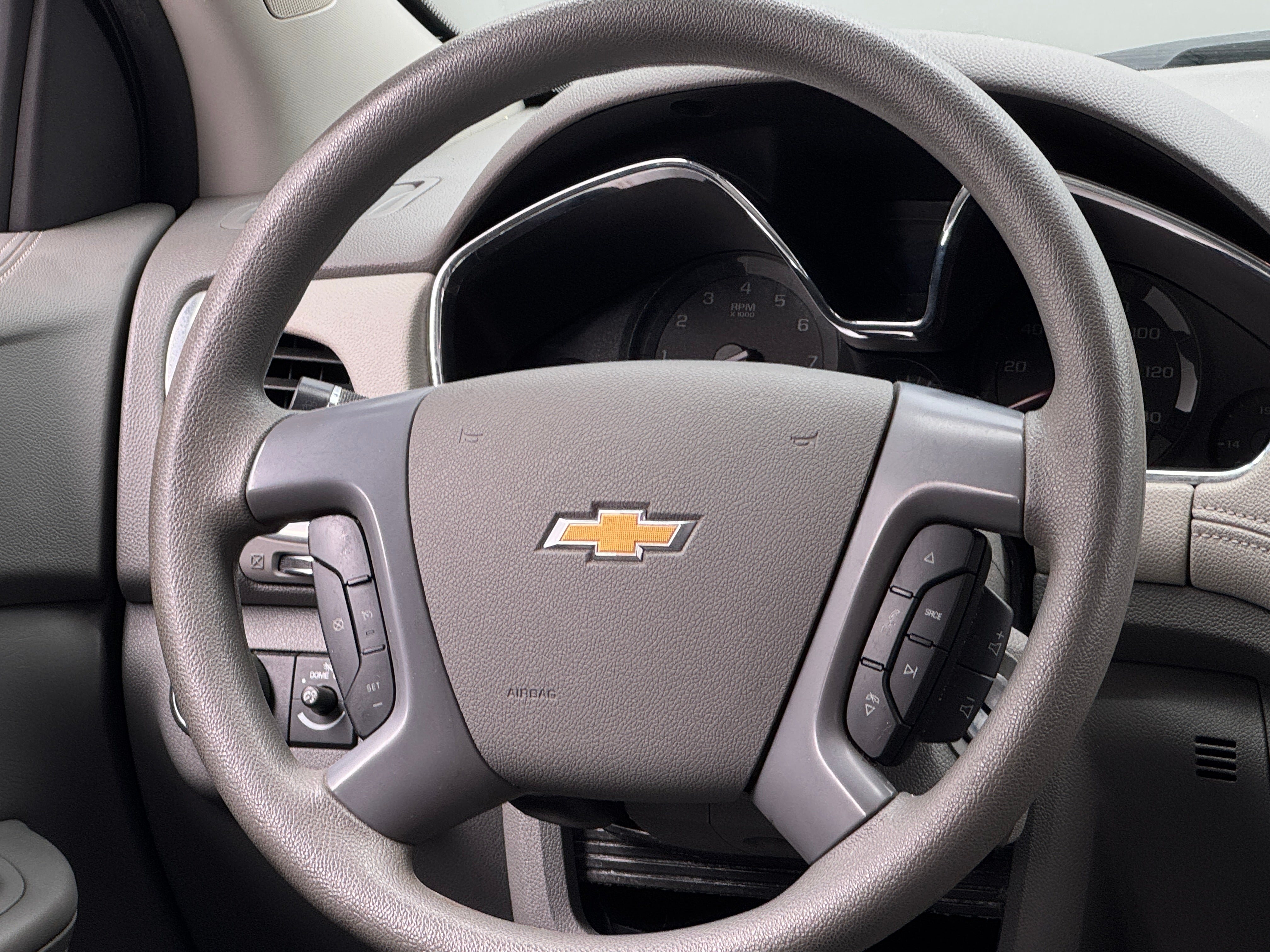 2017 Chevrolet Traverse LS 5
