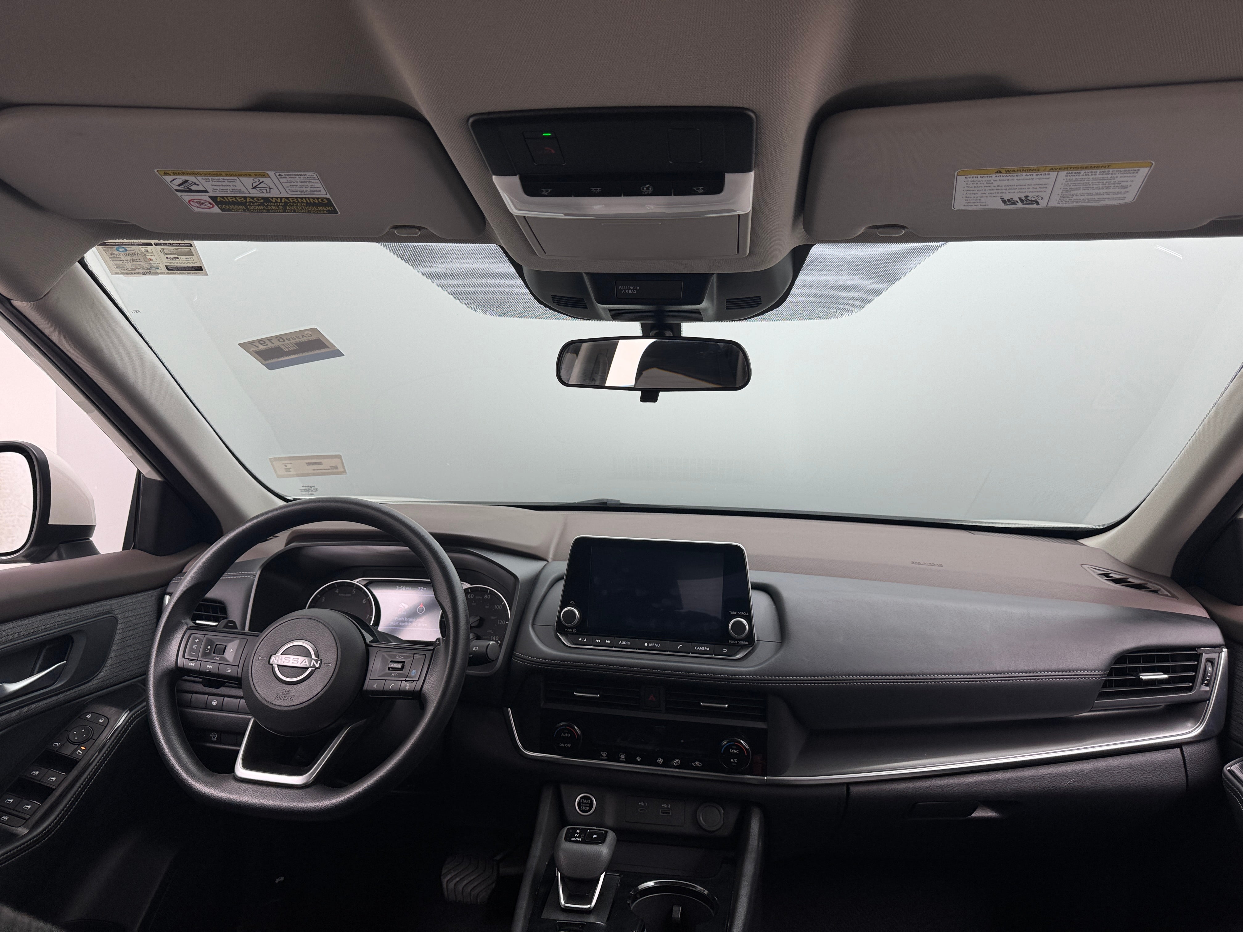2023 Nissan Rogue SV 3
