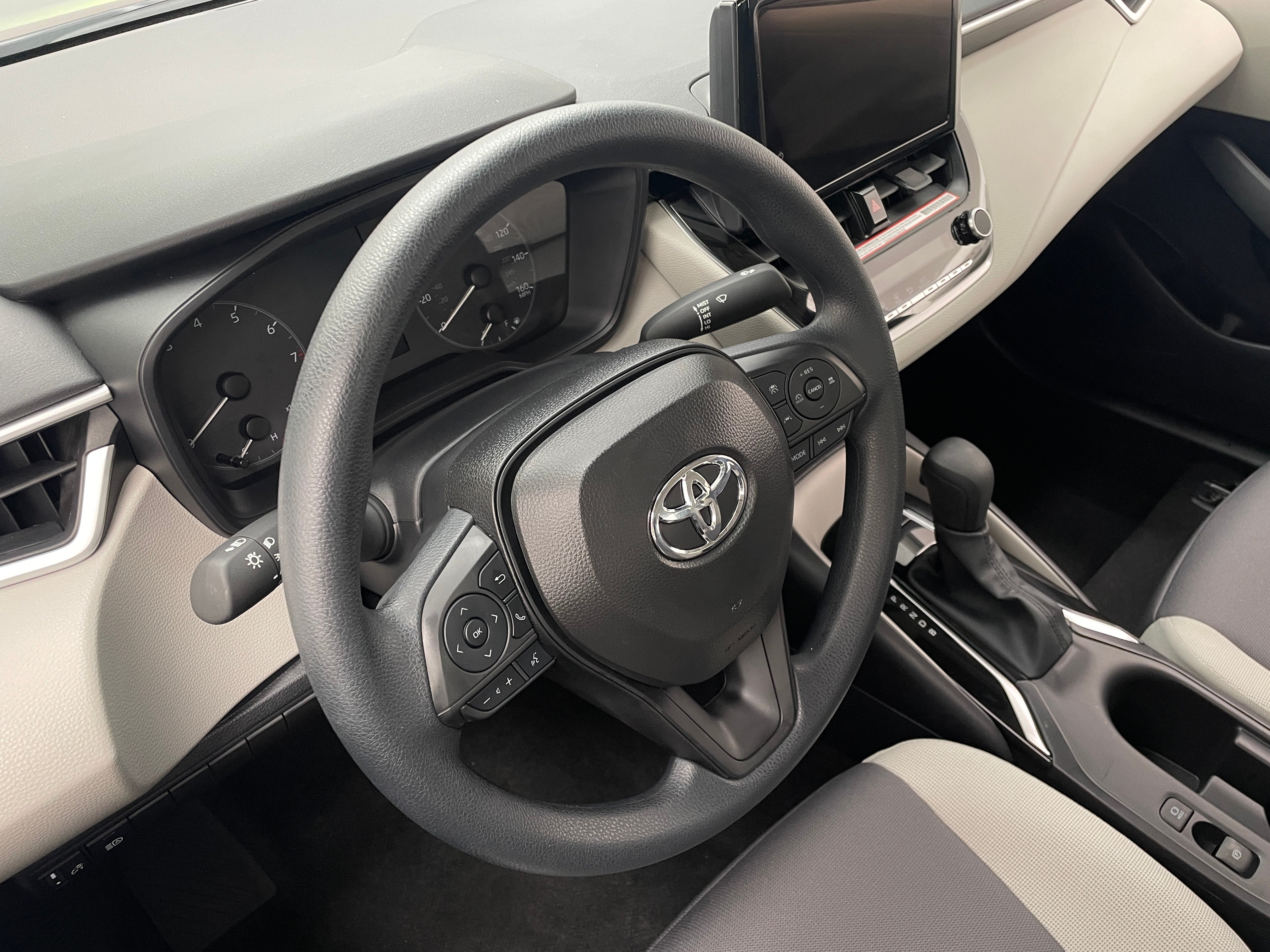2025 Toyota Corolla LE 5