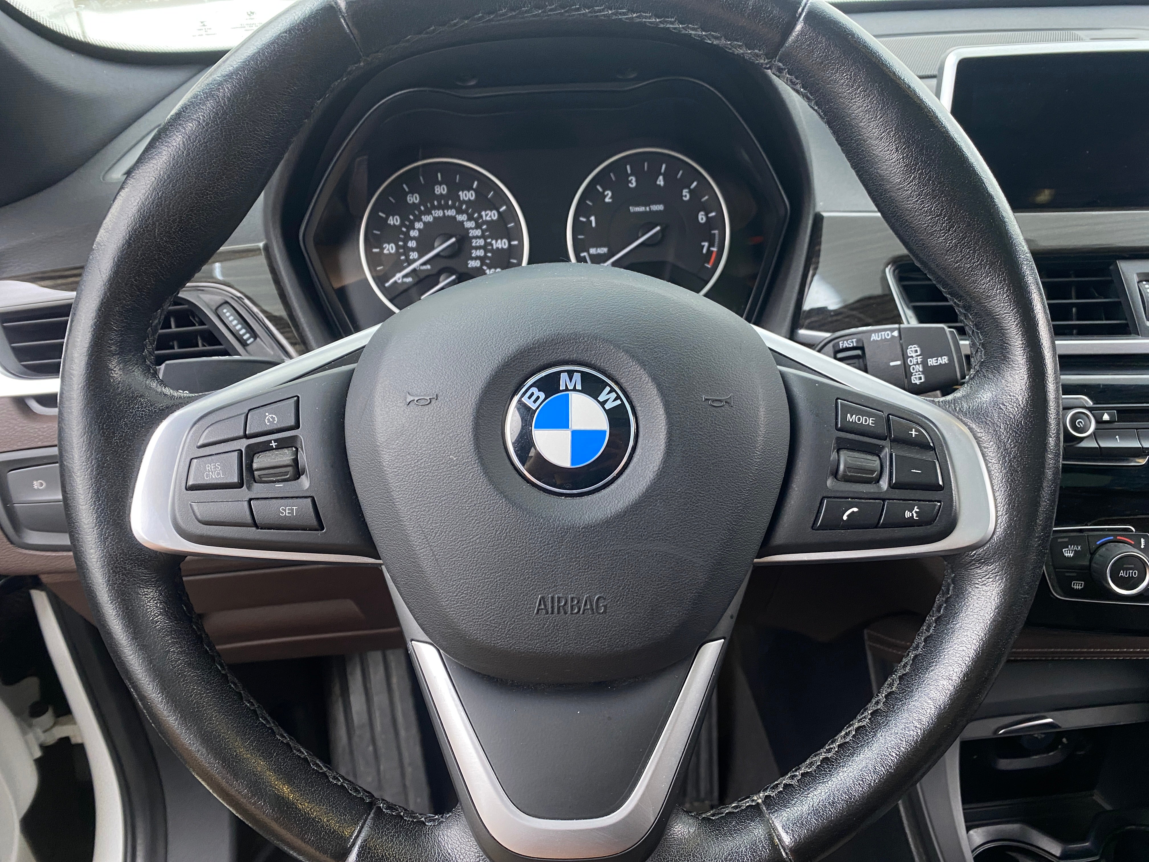 2017 BMW X1 xDrive28i 4