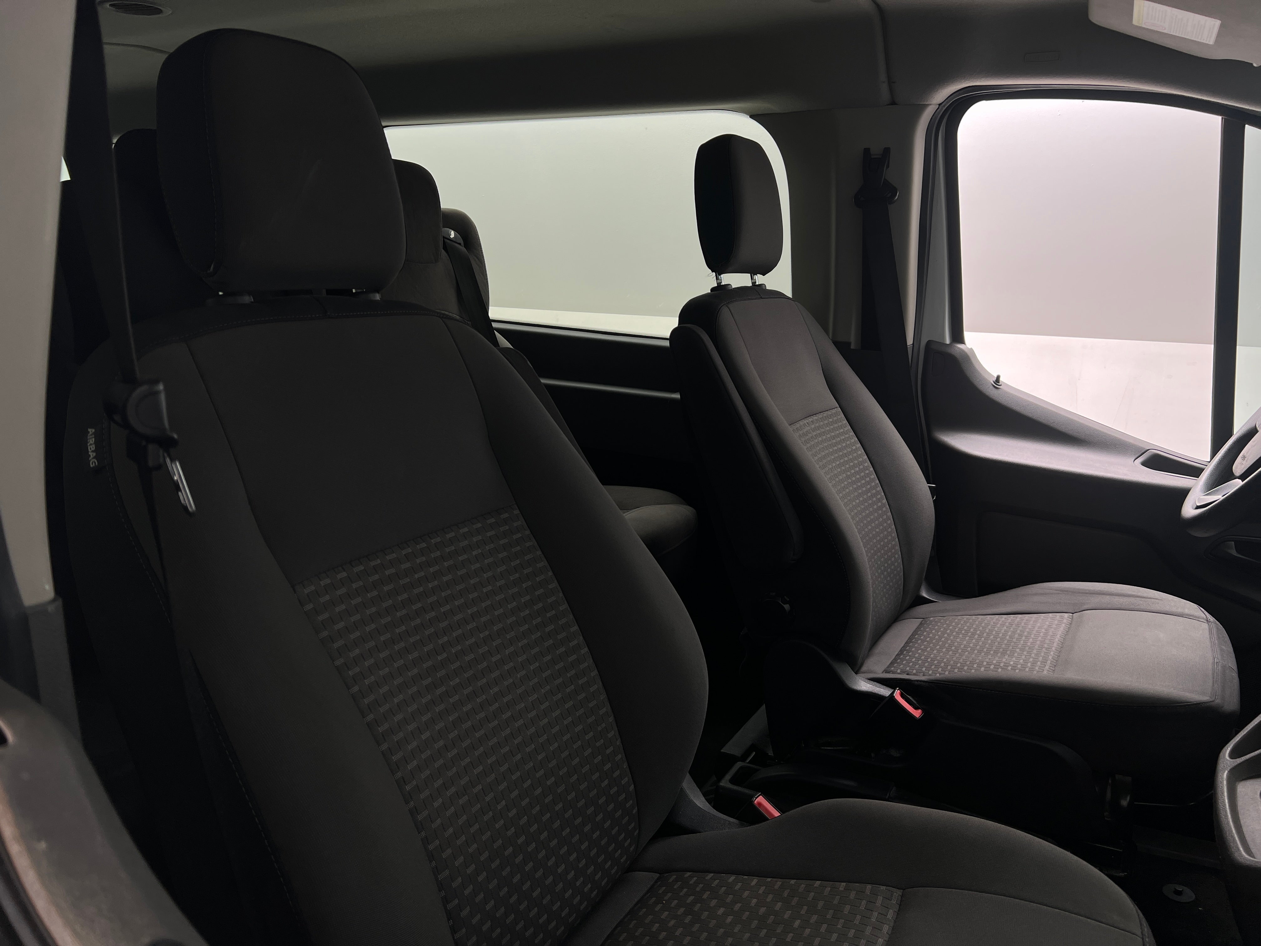 2020 Ford Econoline E-350 2