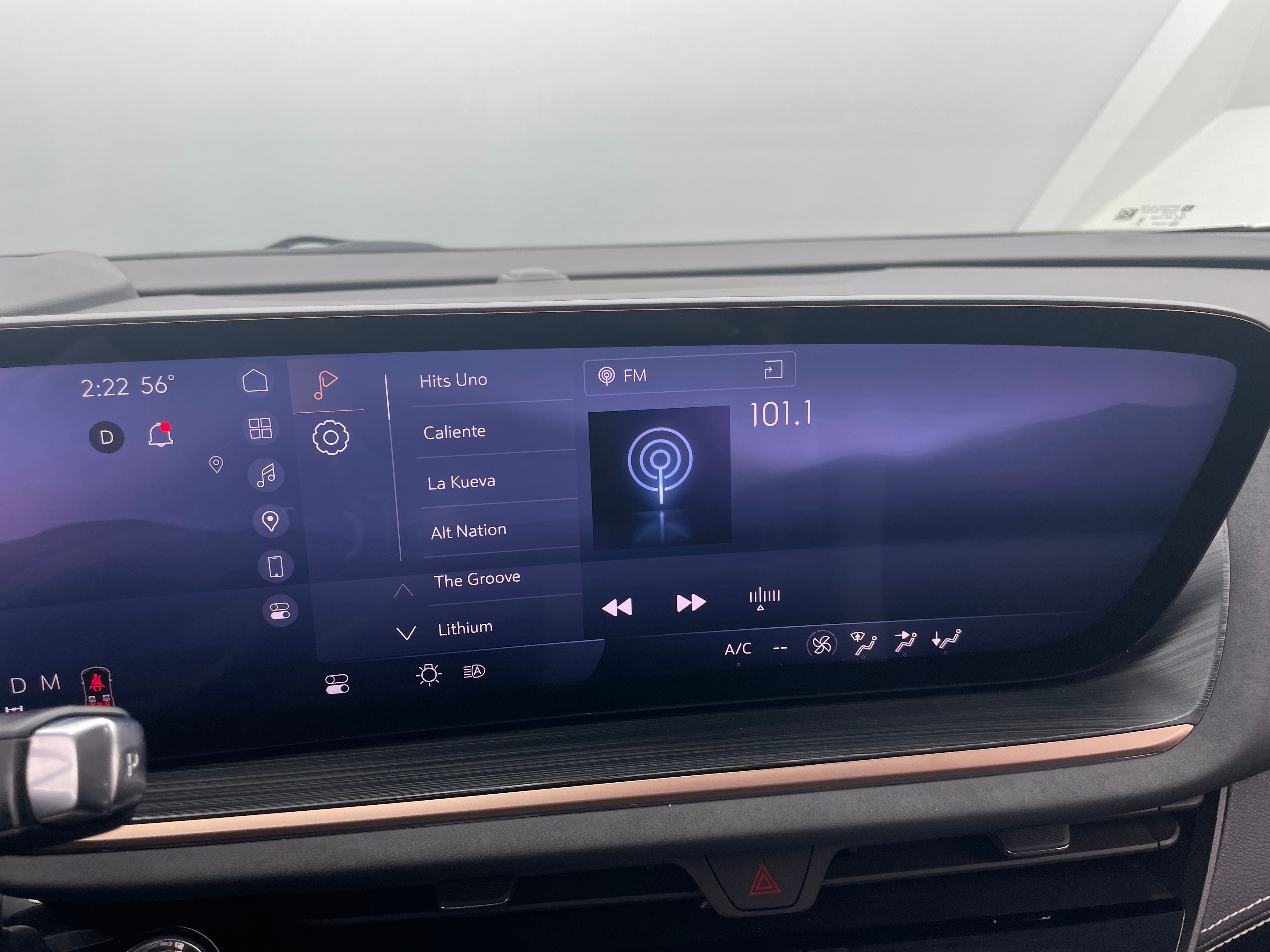 2024 Buick Envision Sport Touring 3