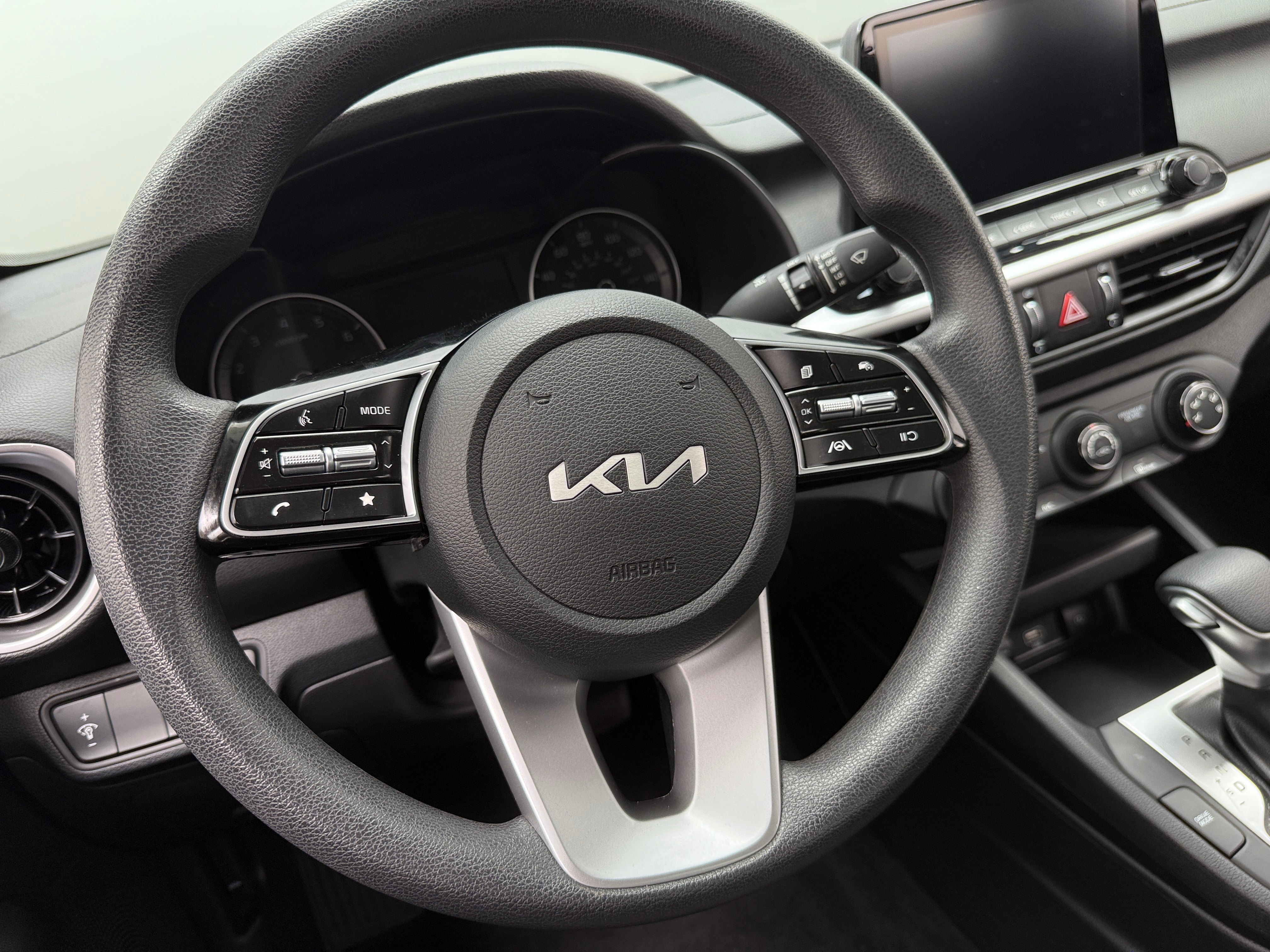 2024 Kia Forte LXS 5