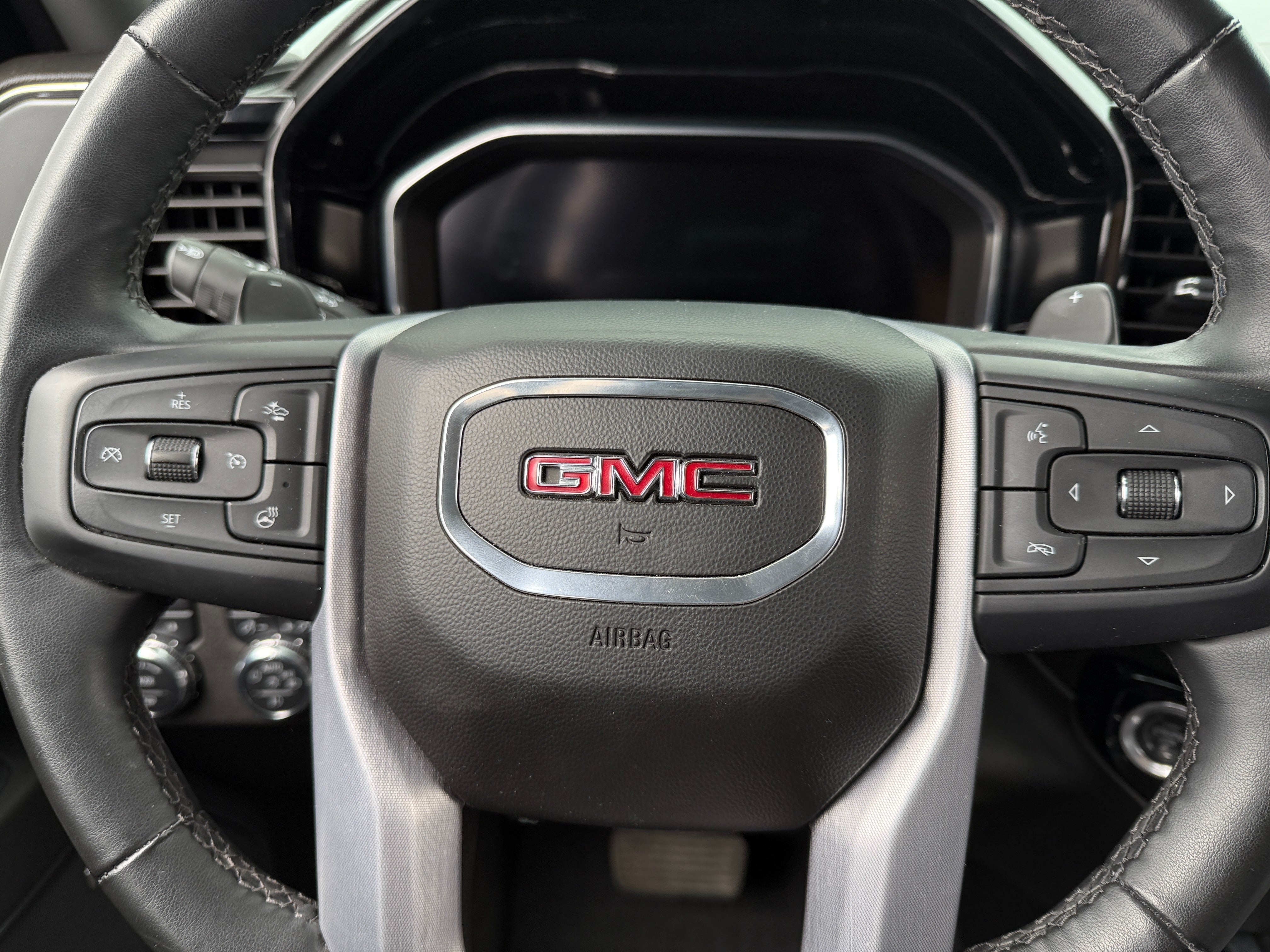 2023 GMC Sierra 1500 SLT 4