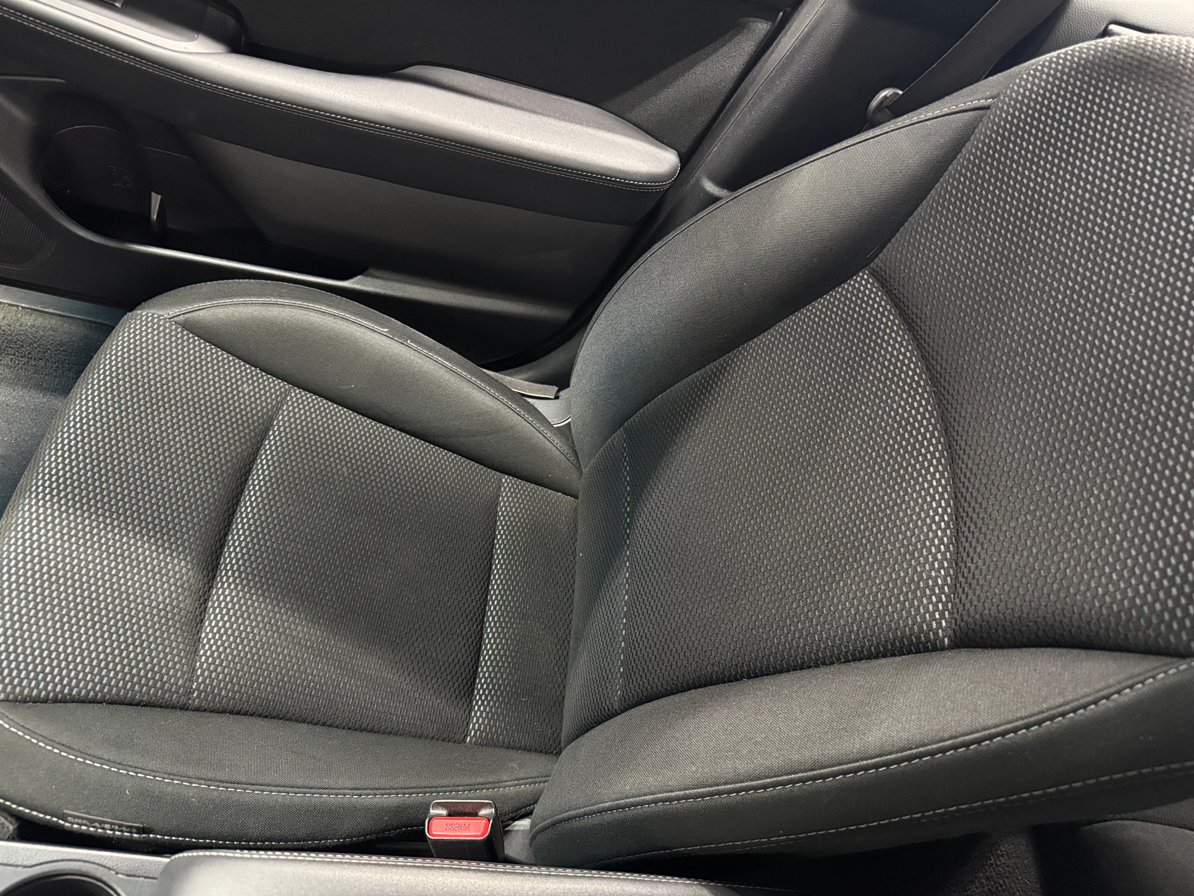 2017 Subaru Outback Premium 2
