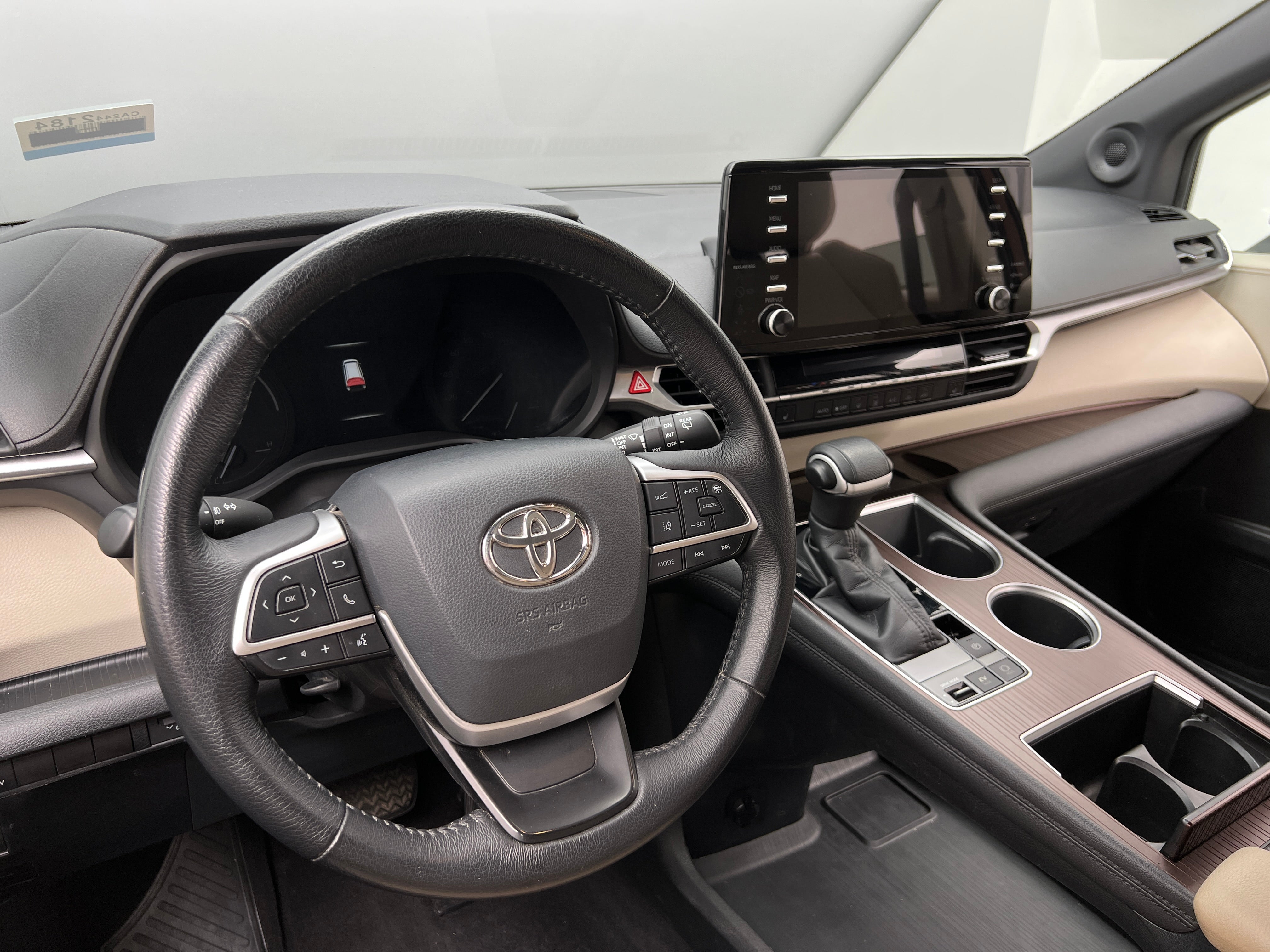 2022 Toyota Sienna XLE 4