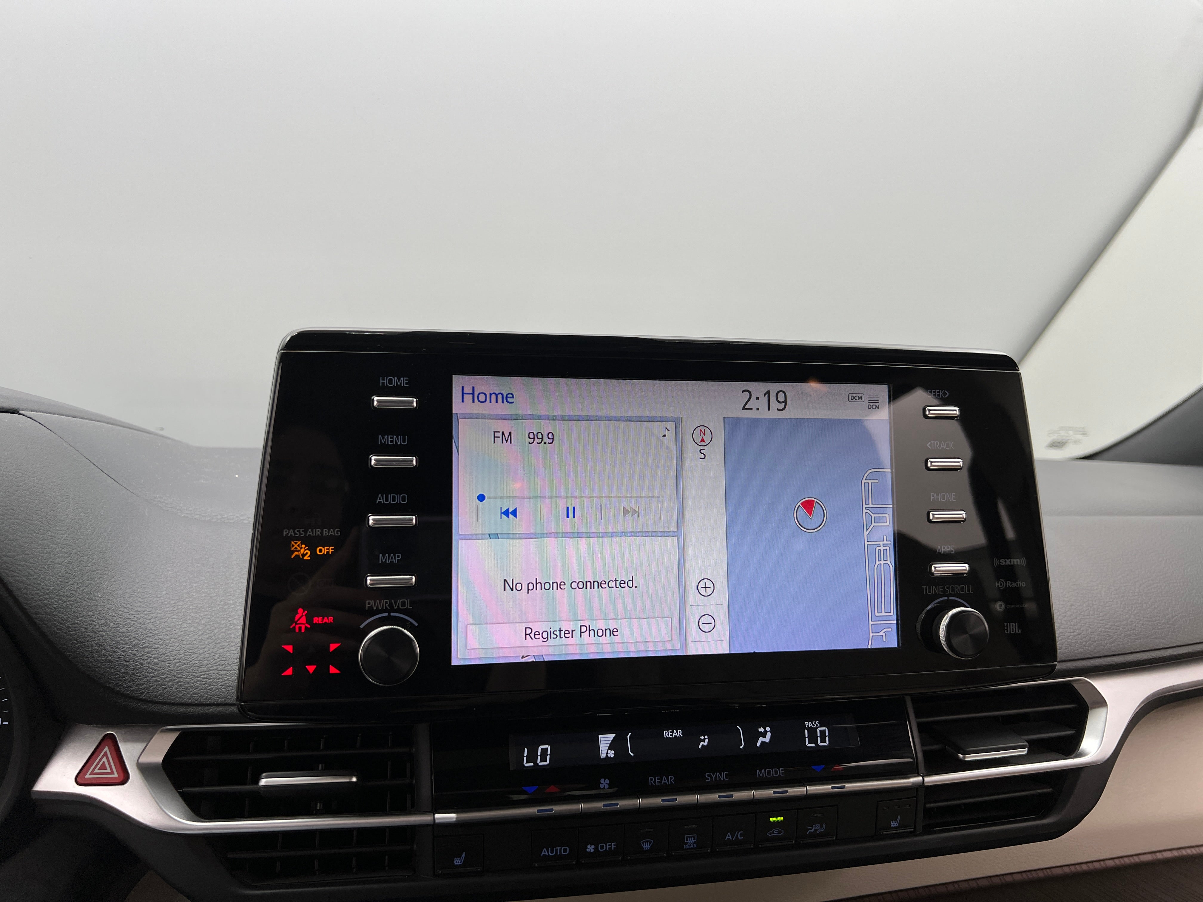 2022 Toyota Sienna XLE 3