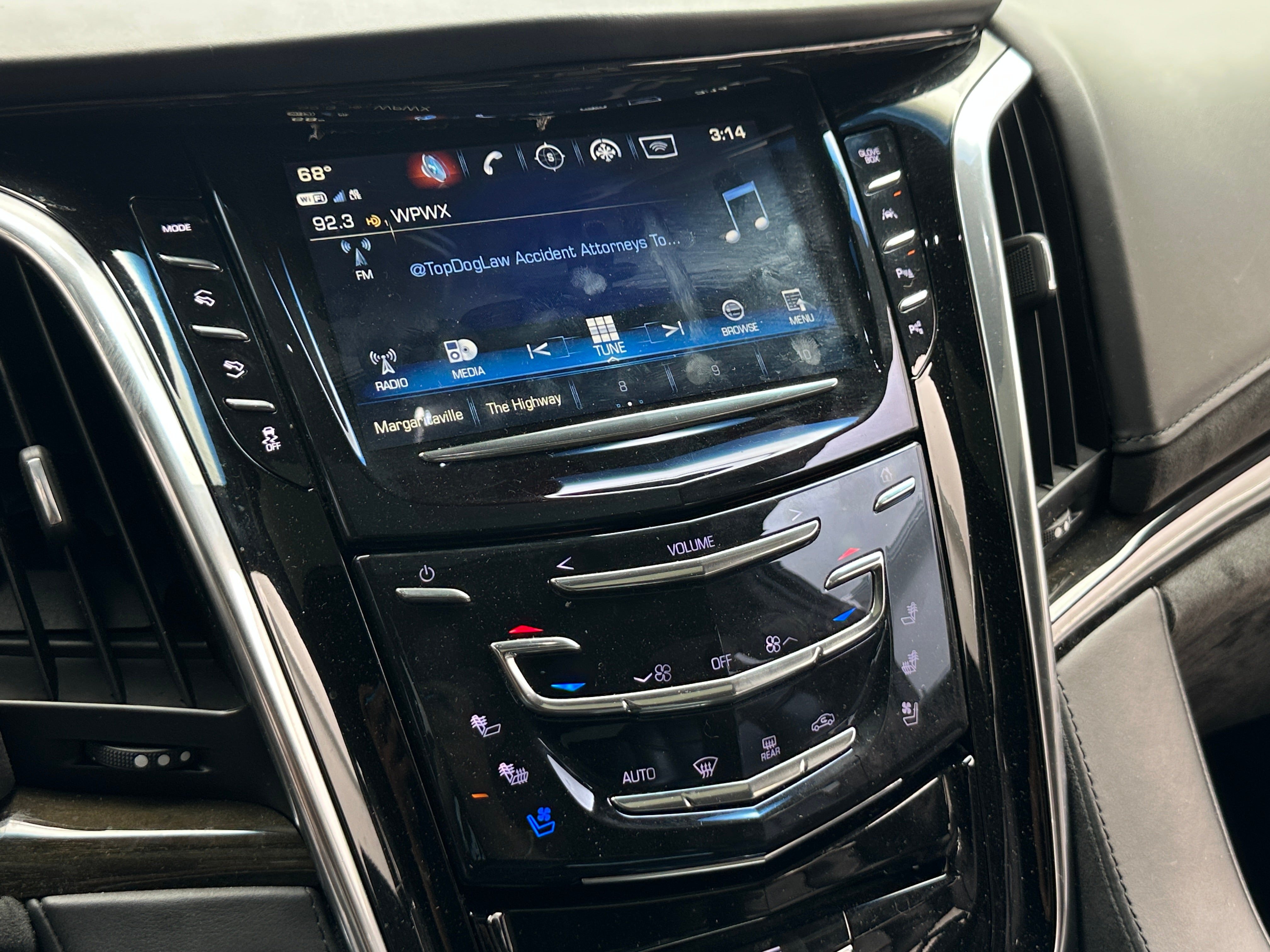 2018 Cadillac Escalade Platinum 3
