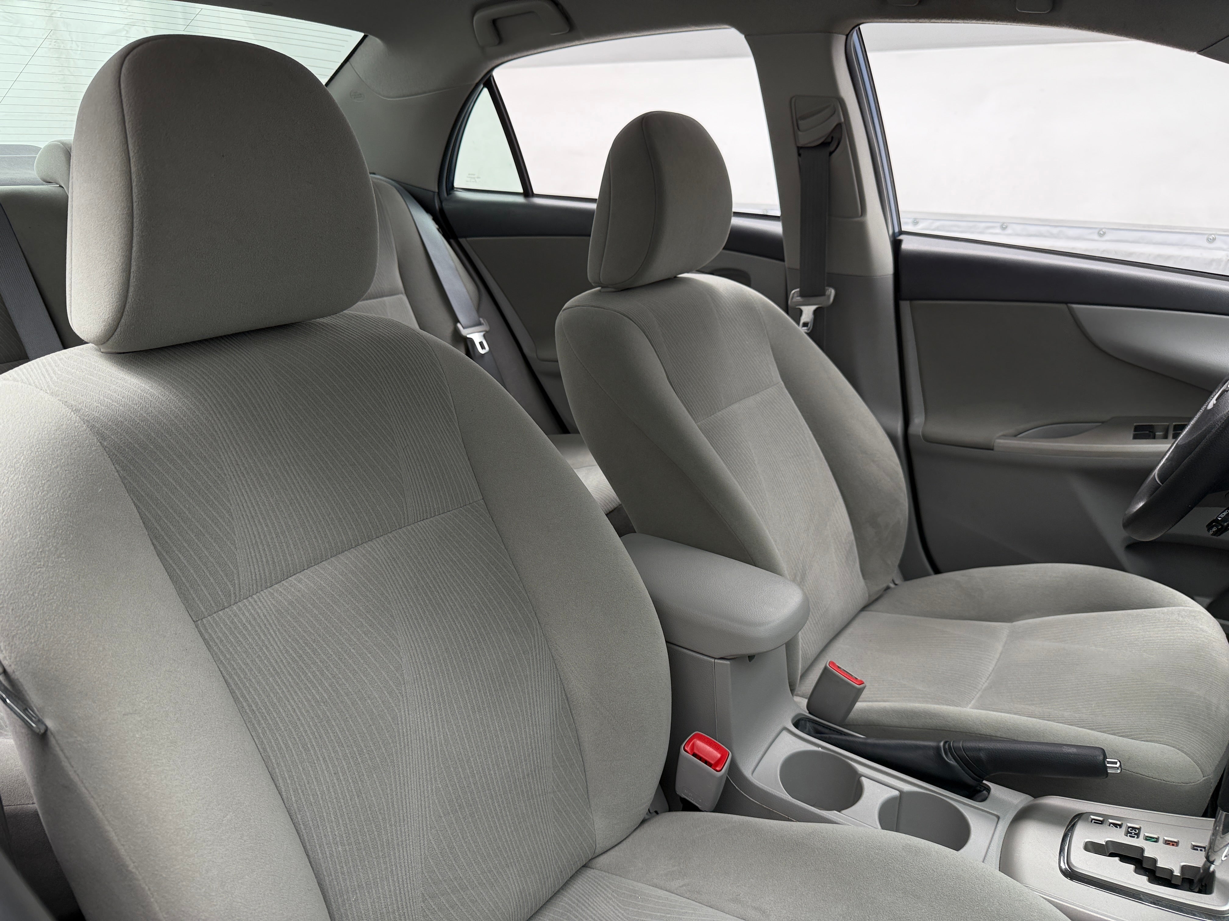 2013 Toyota Corolla LE 2
