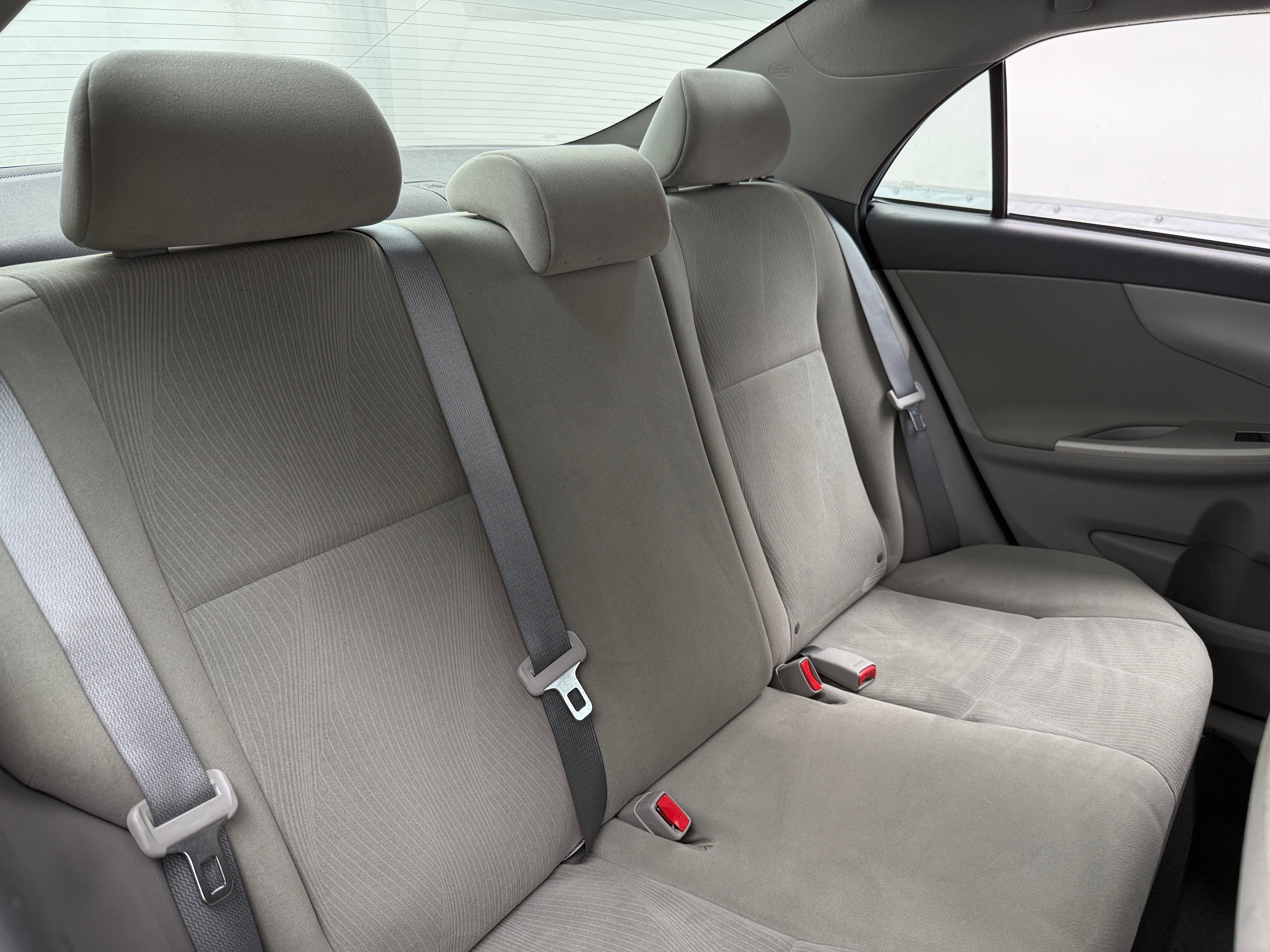 2013 Toyota Corolla LE 6
