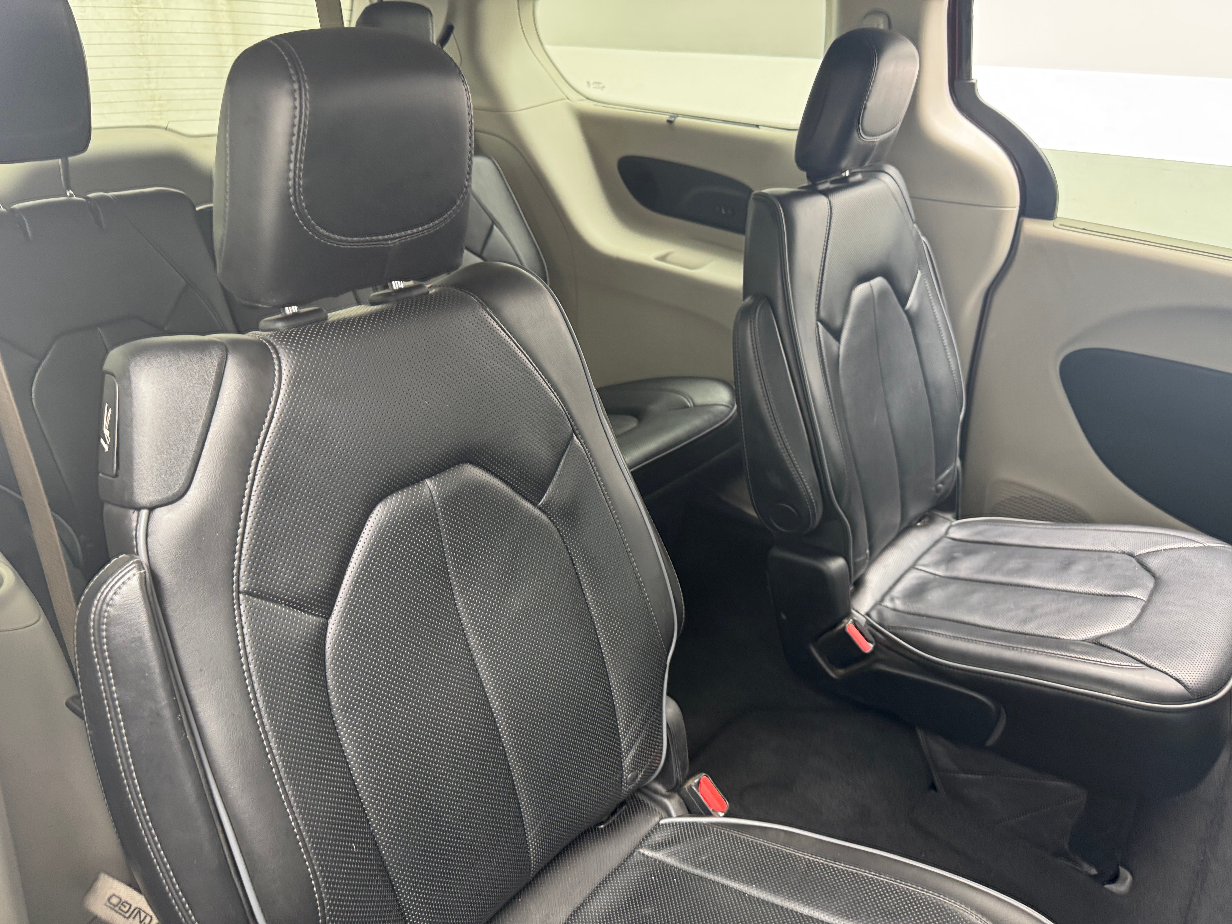 2018 Chrysler Pacifica Limited 5