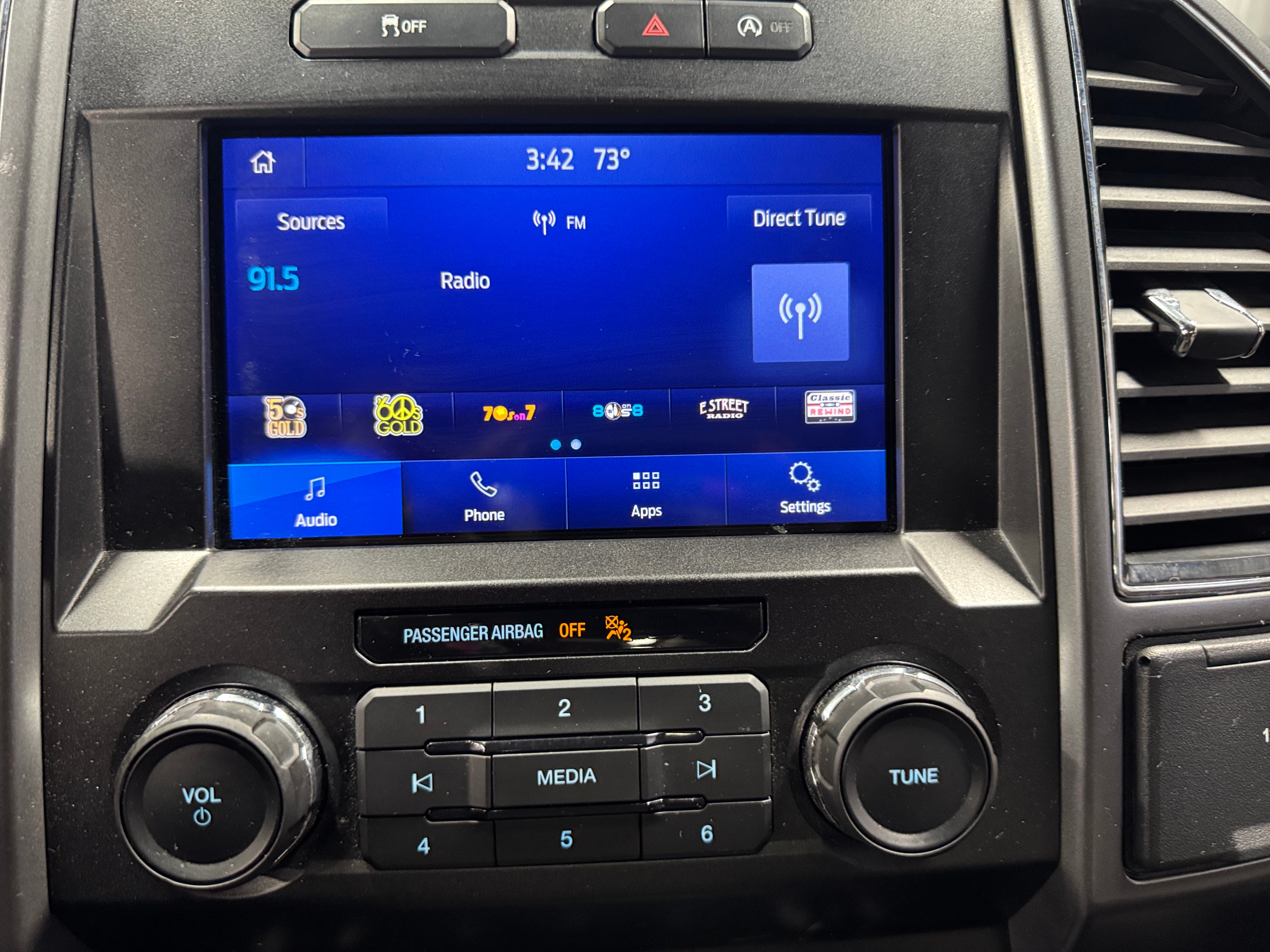 2019 Ford Econoline E-150 4