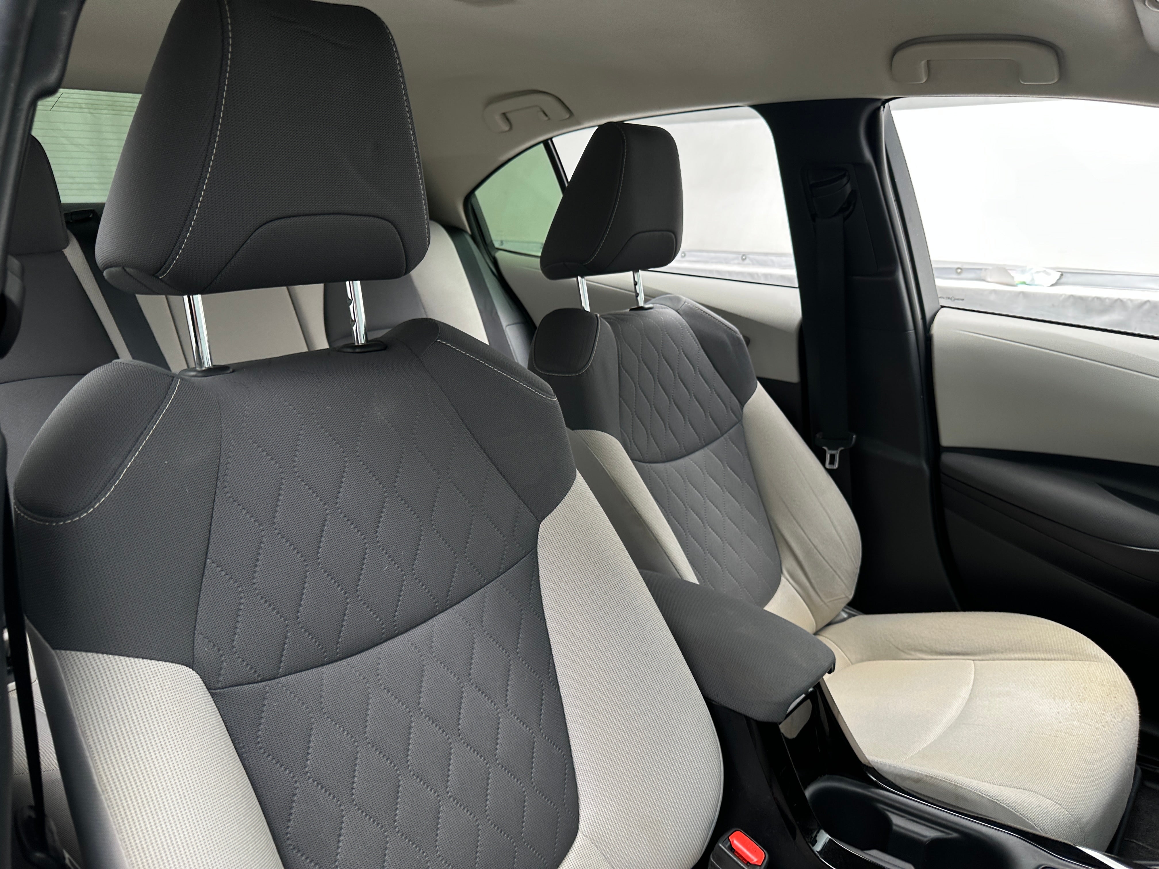 2021 Toyota Corolla LE 2