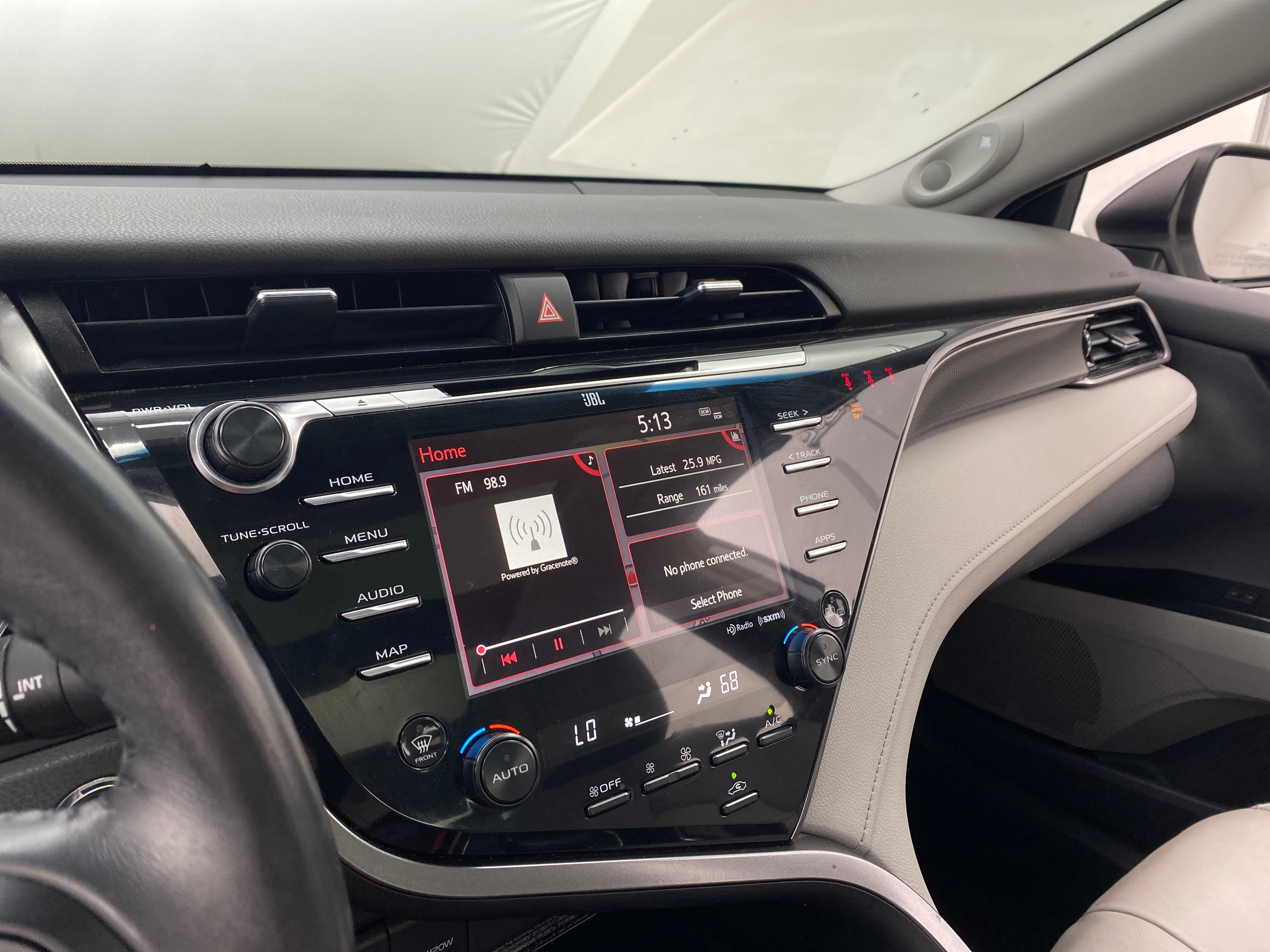 2020 Toyota Camry XSE 3