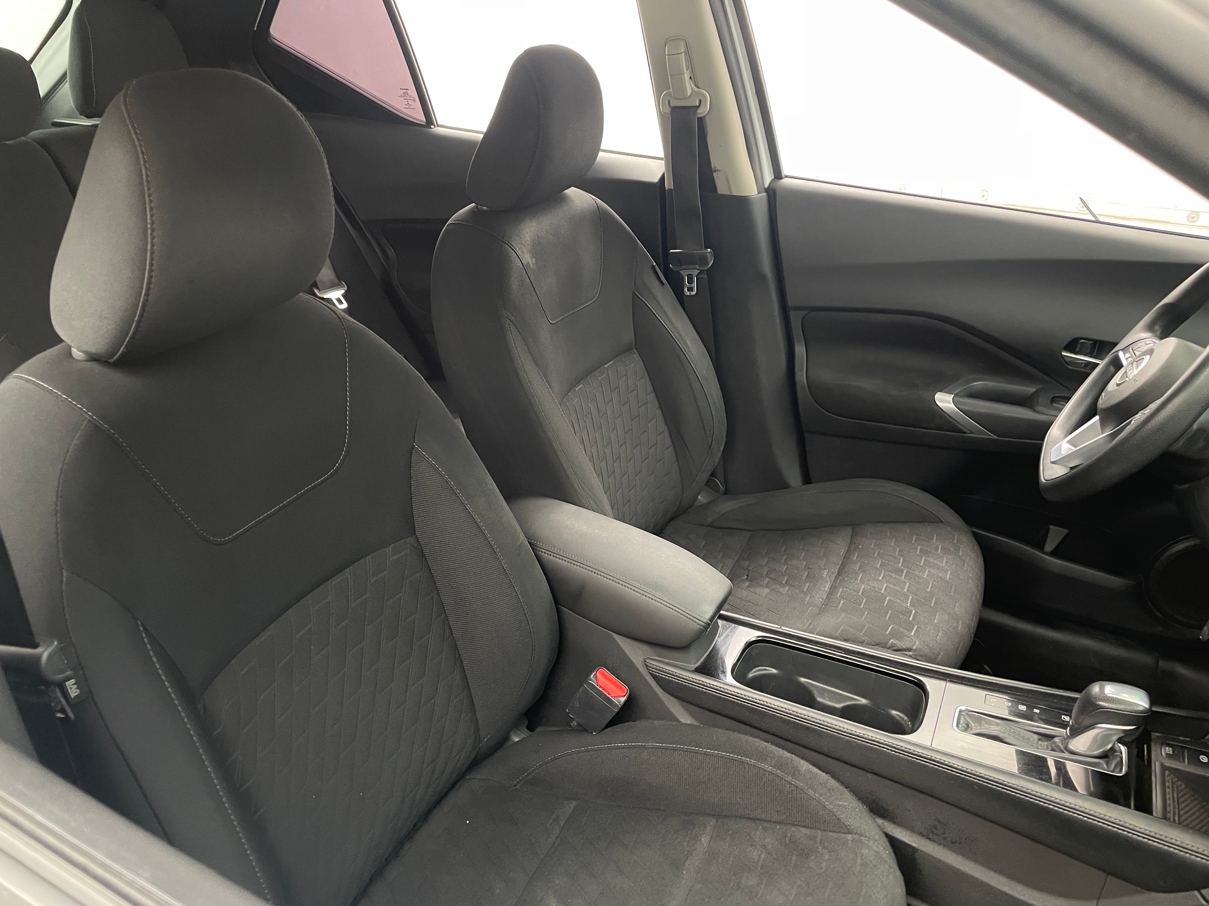 2022 Nissan Kicks SV 2