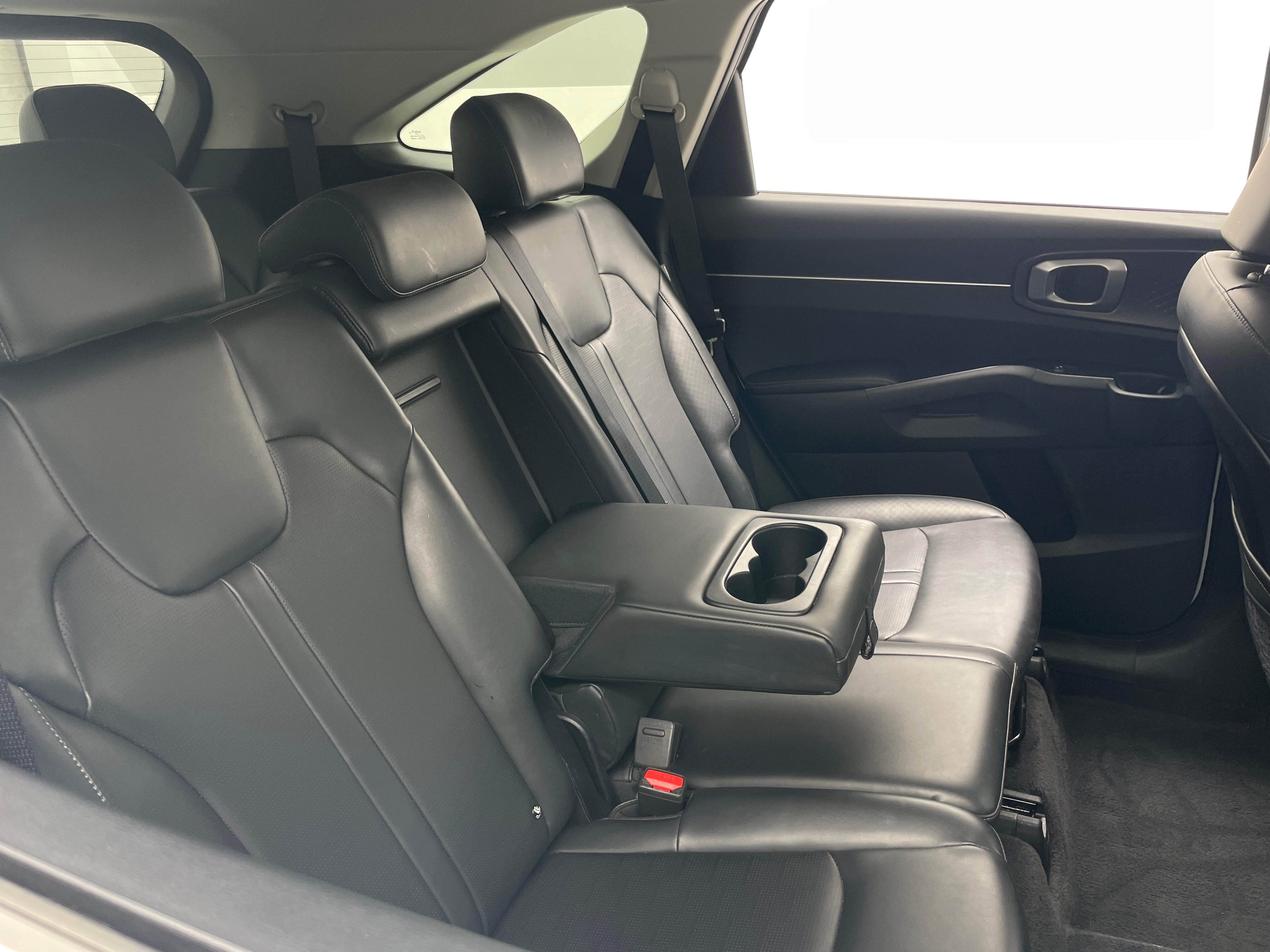 2024 Kia Sorento S 5