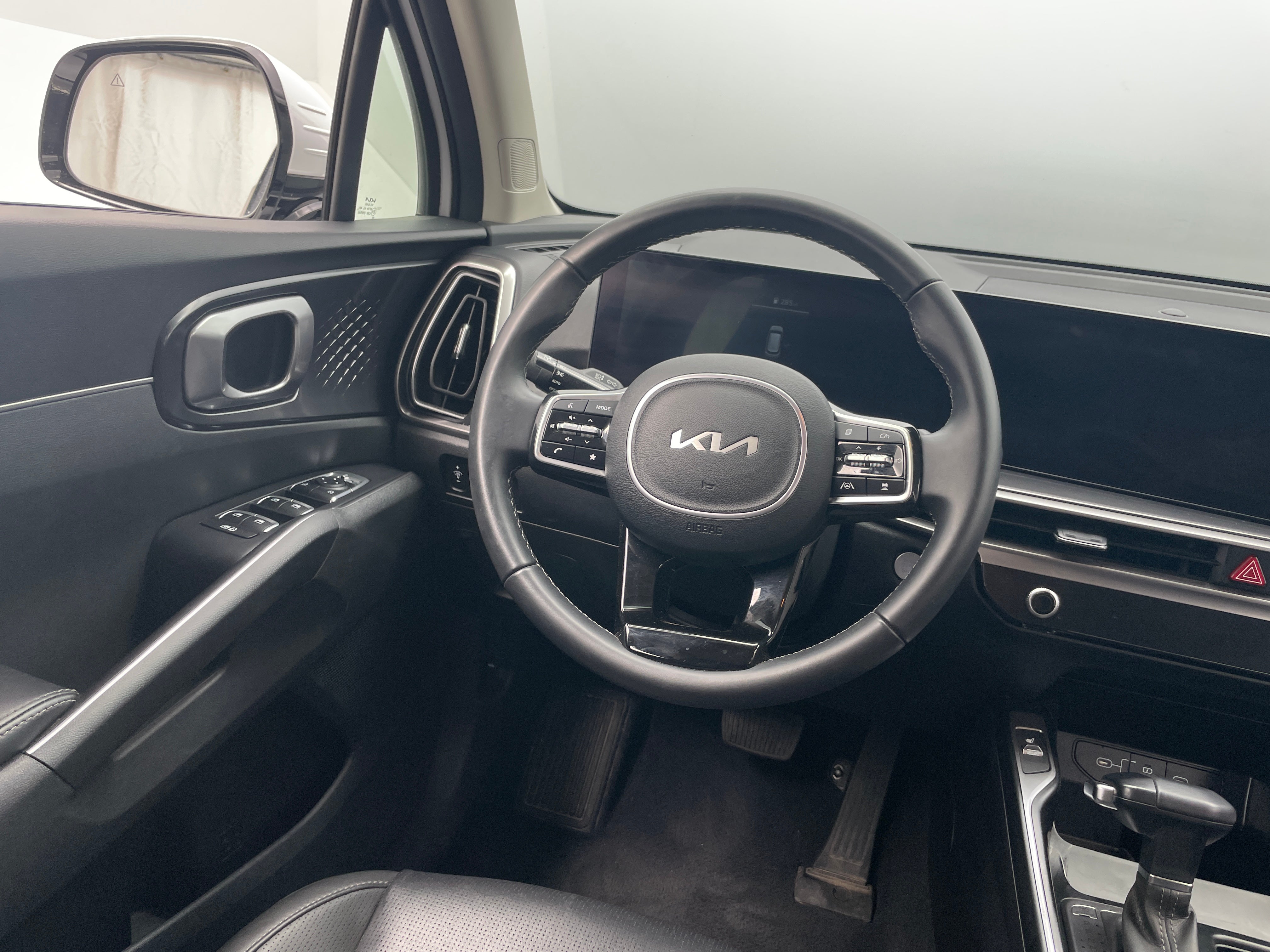 2024 Kia Sorento S 4