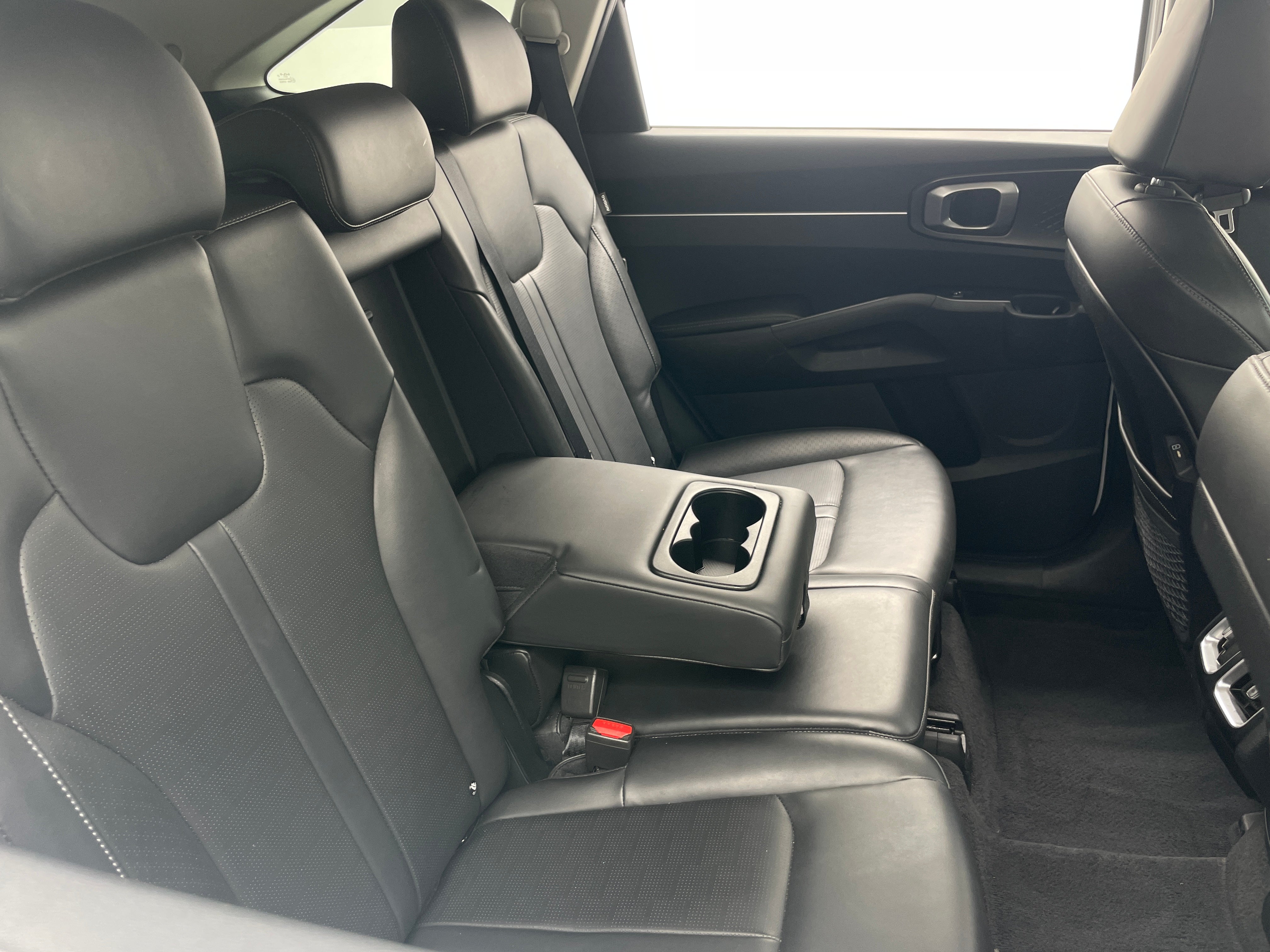 2024 Kia Sorento S 5