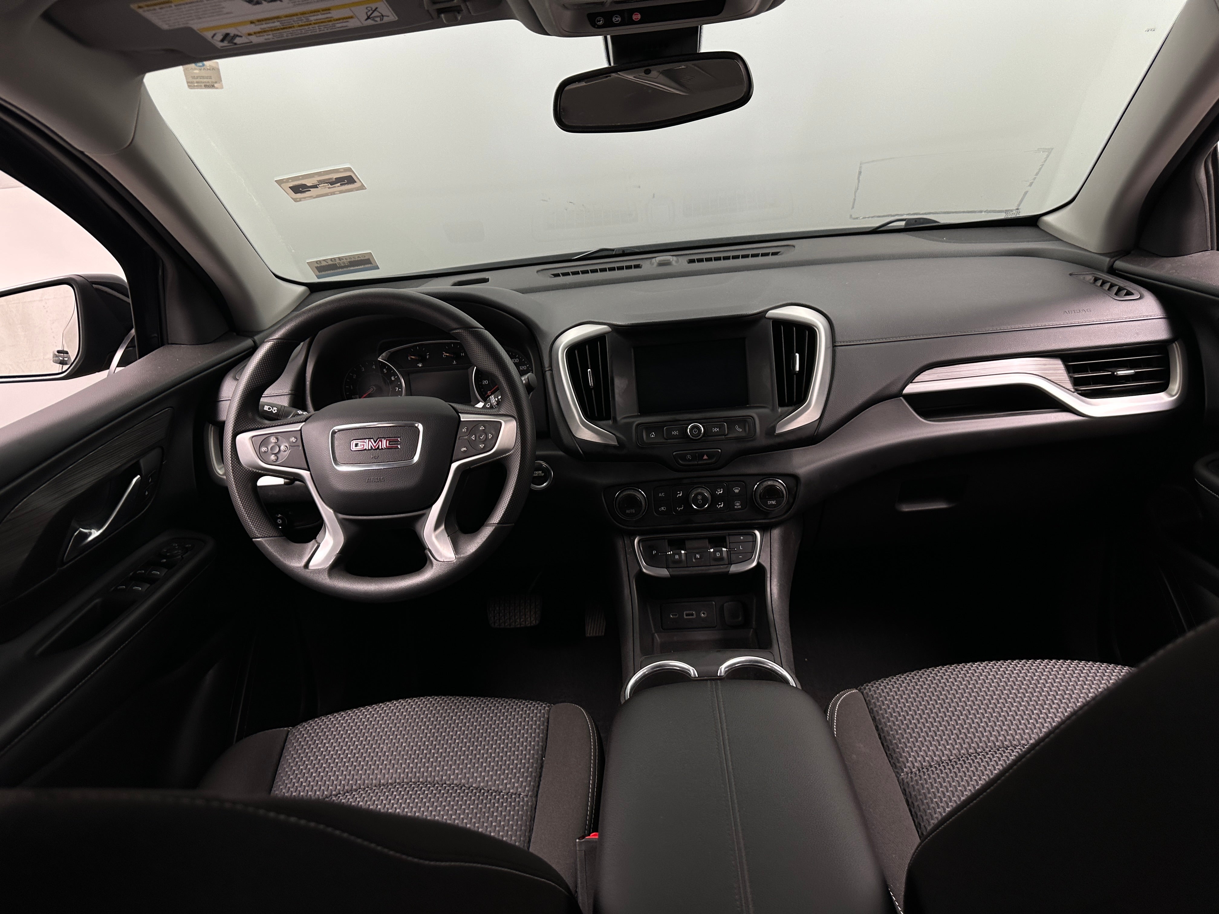 2022 GMC Terrain SLE 3