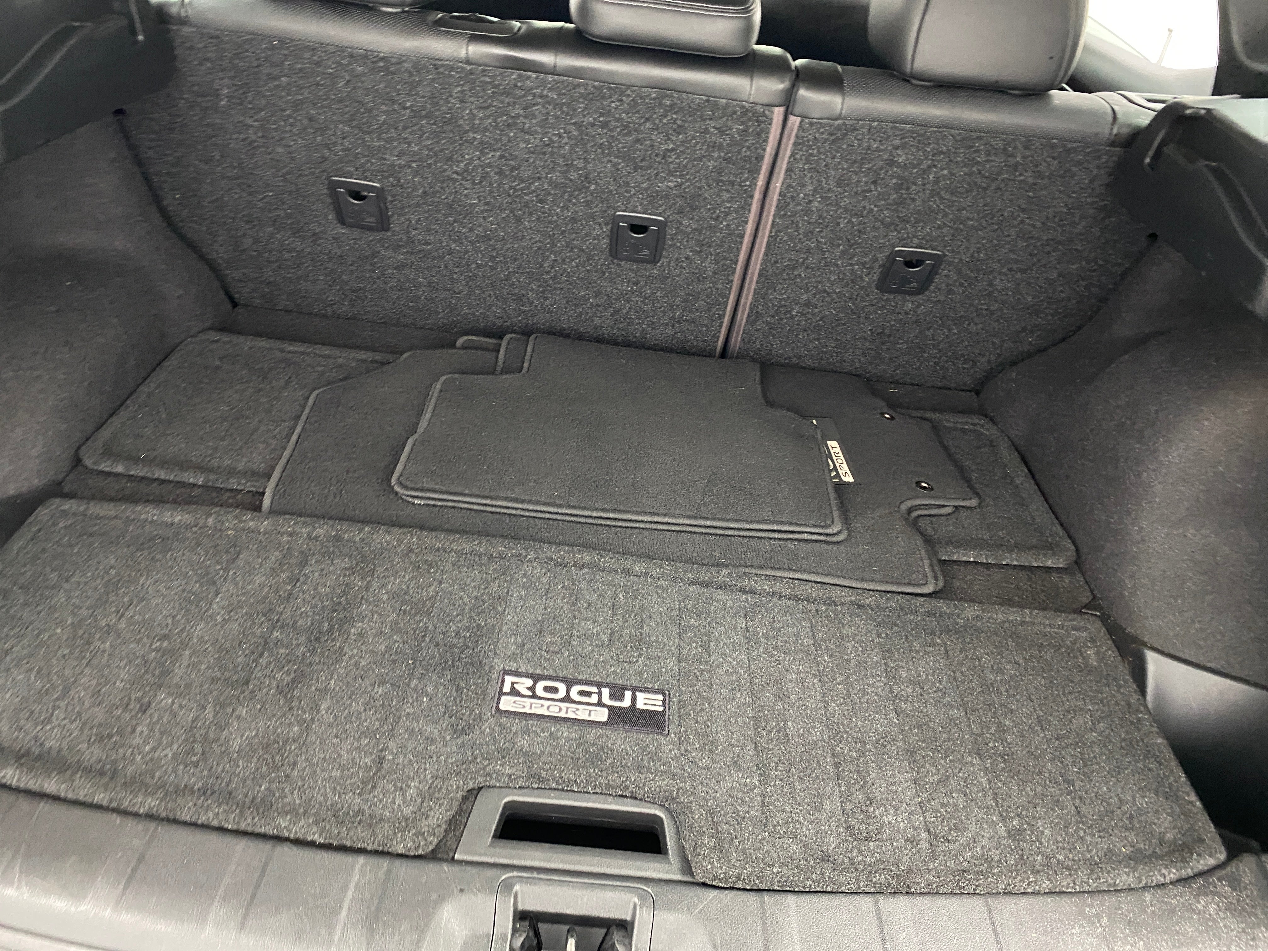 2017 Nissan Rogue Sport SL 6