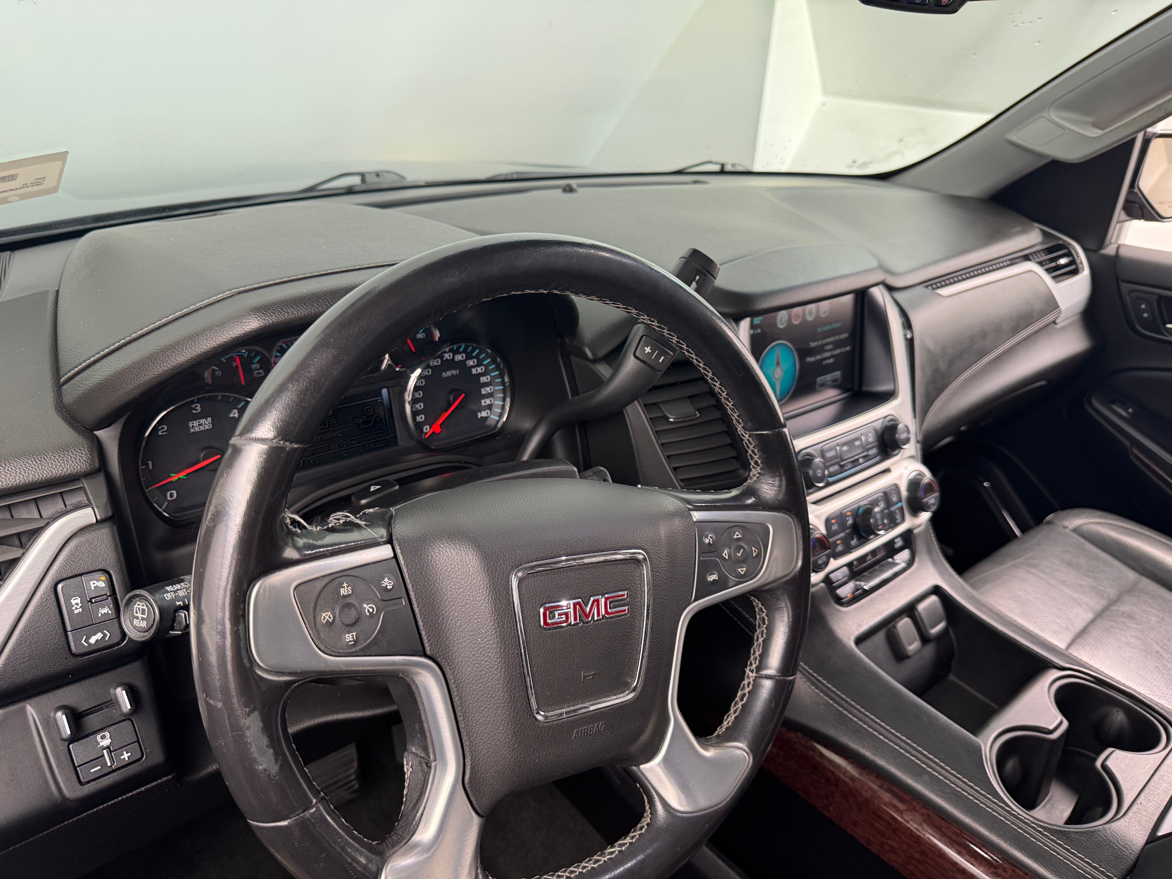 2018 GMC Yukon XL SLE 3