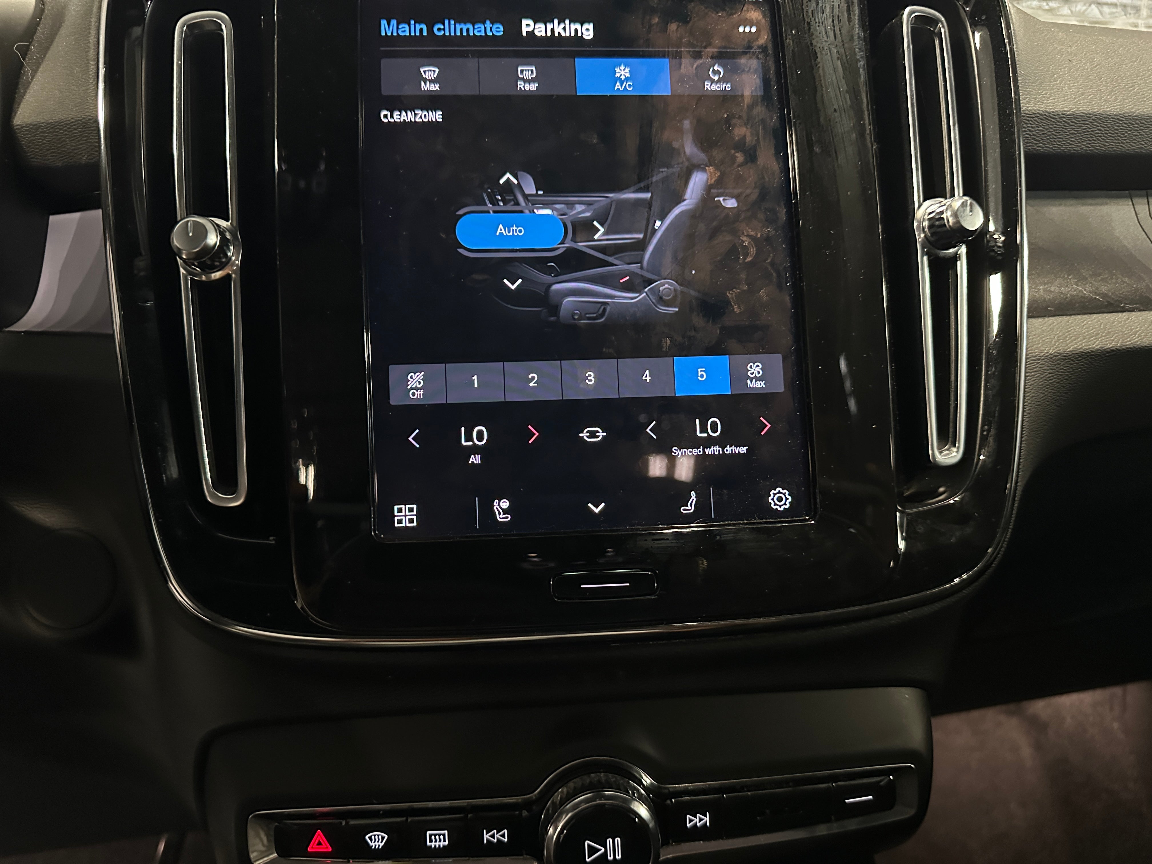 2023 Volvo C40 Ultimate 4