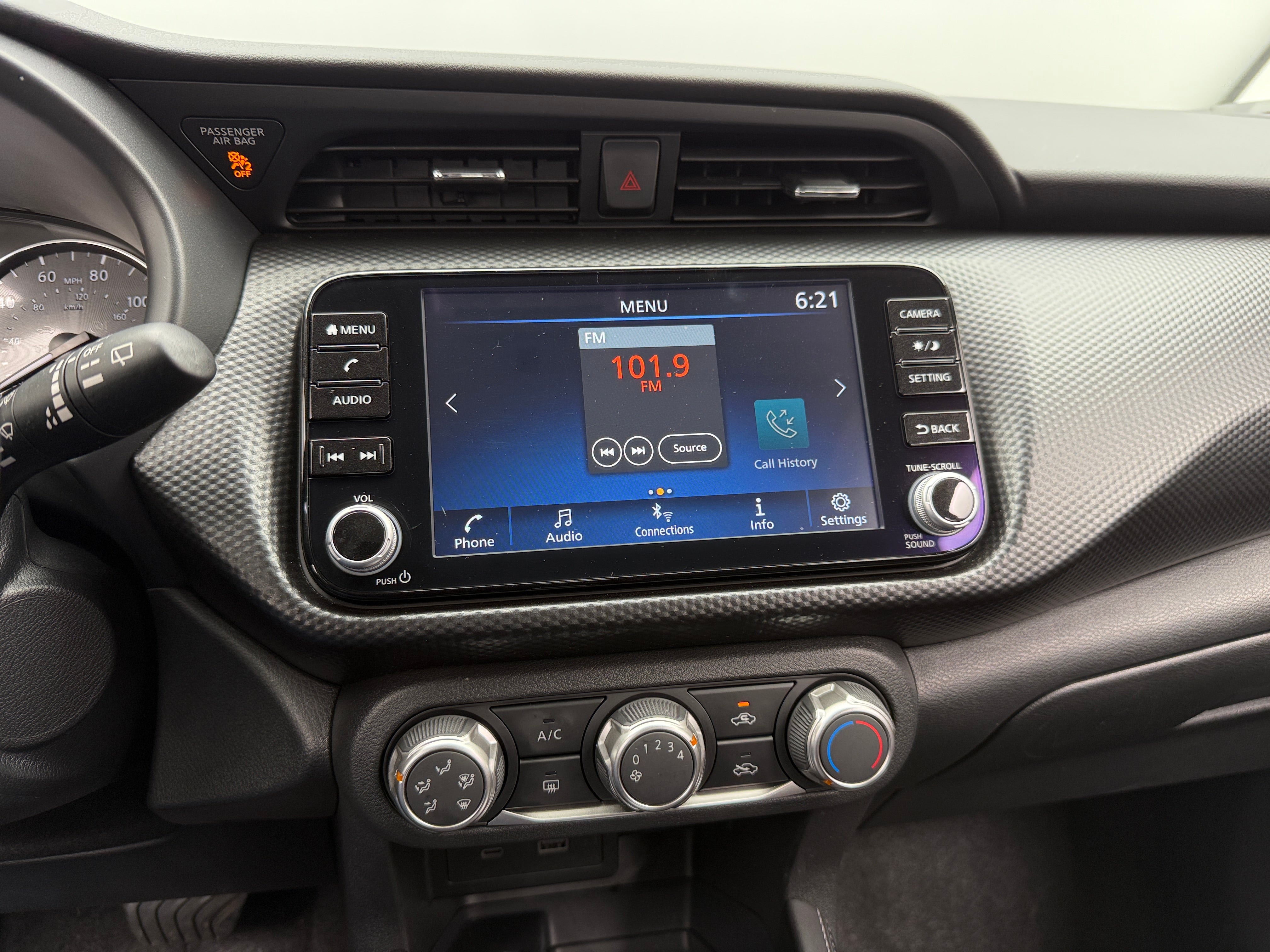 2024 Nissan Kicks SV 4