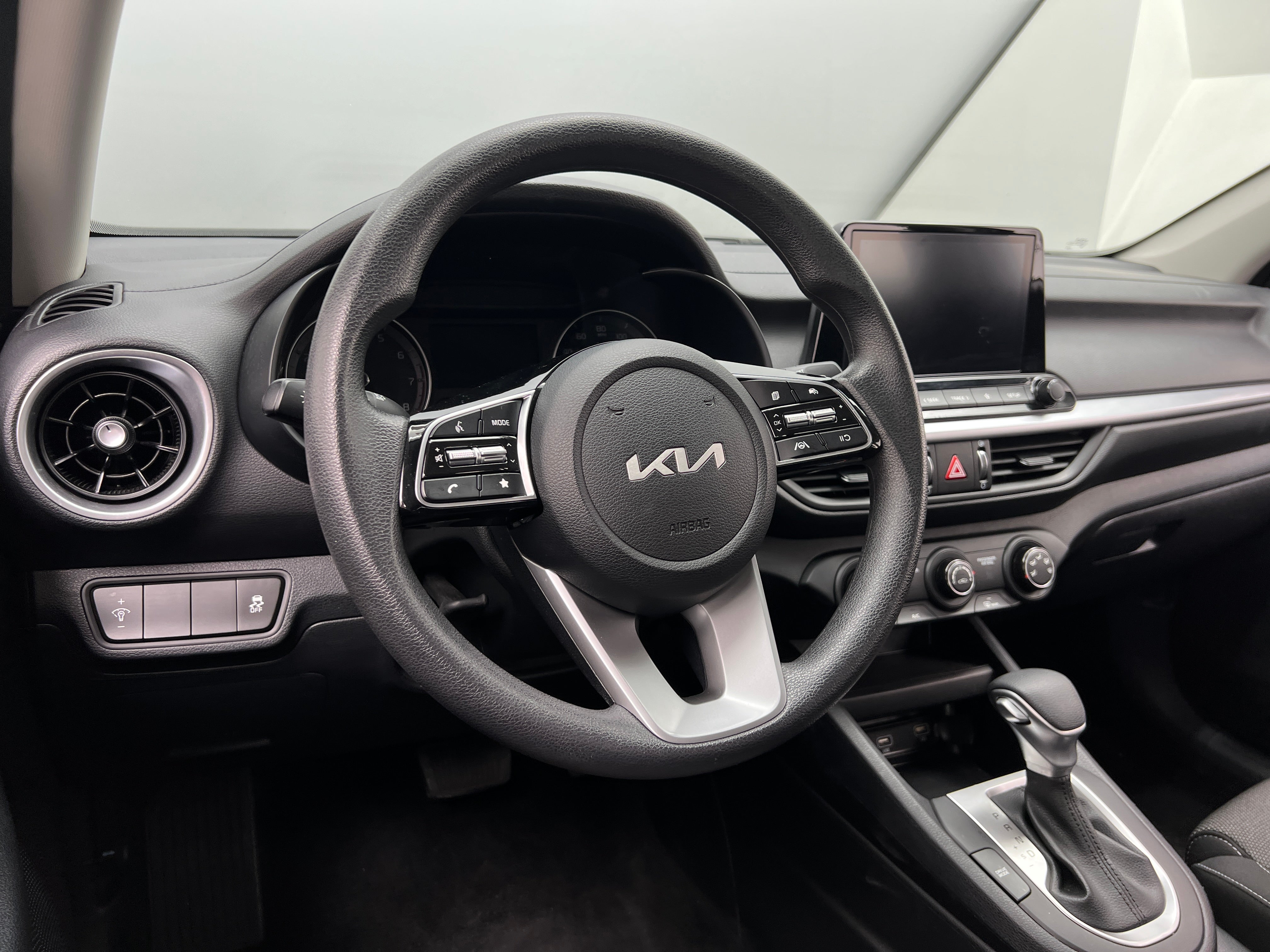 2024 Kia Forte LXS 5