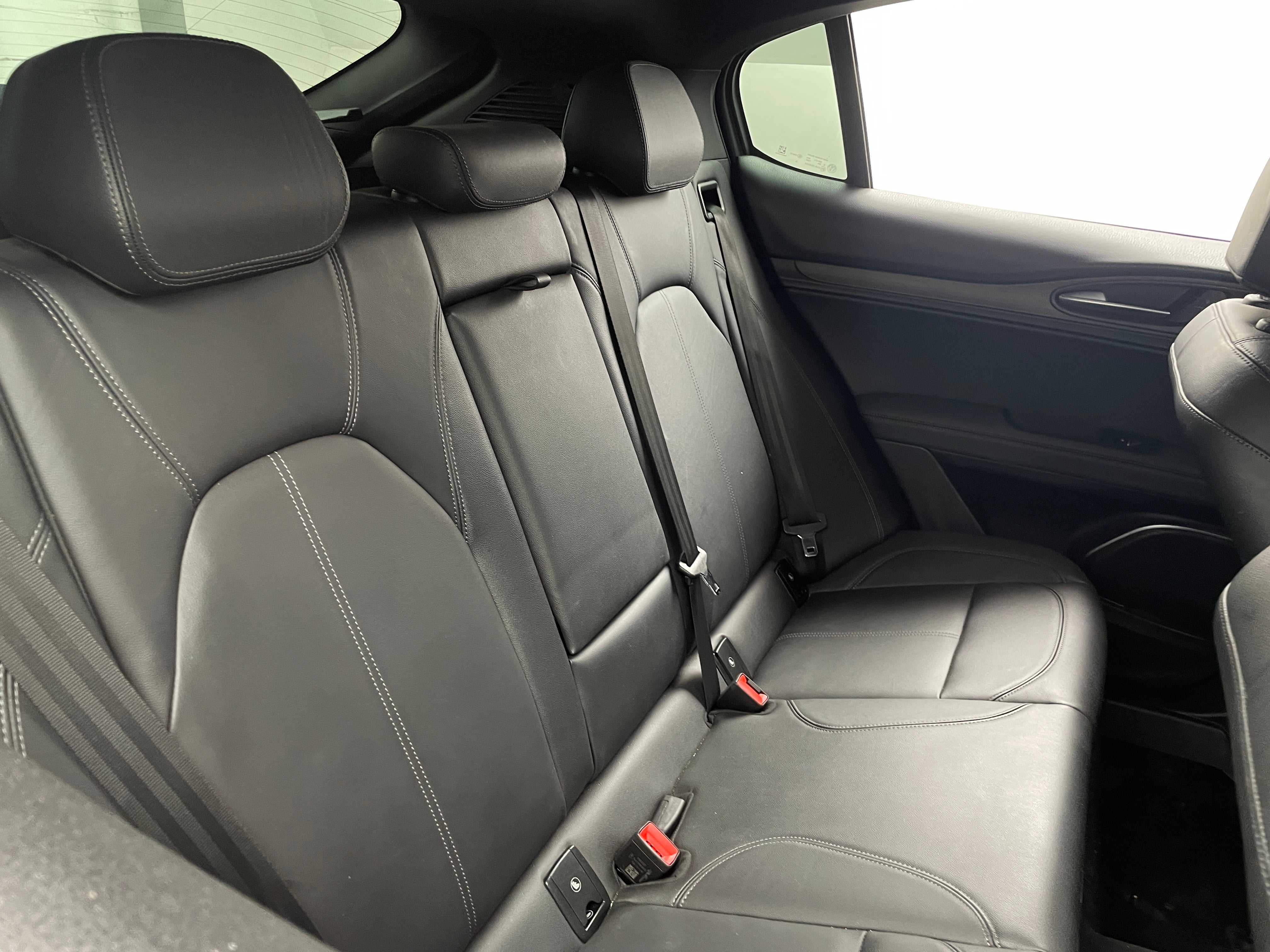 2022 Alfa Romeo Stelvio Ti 5