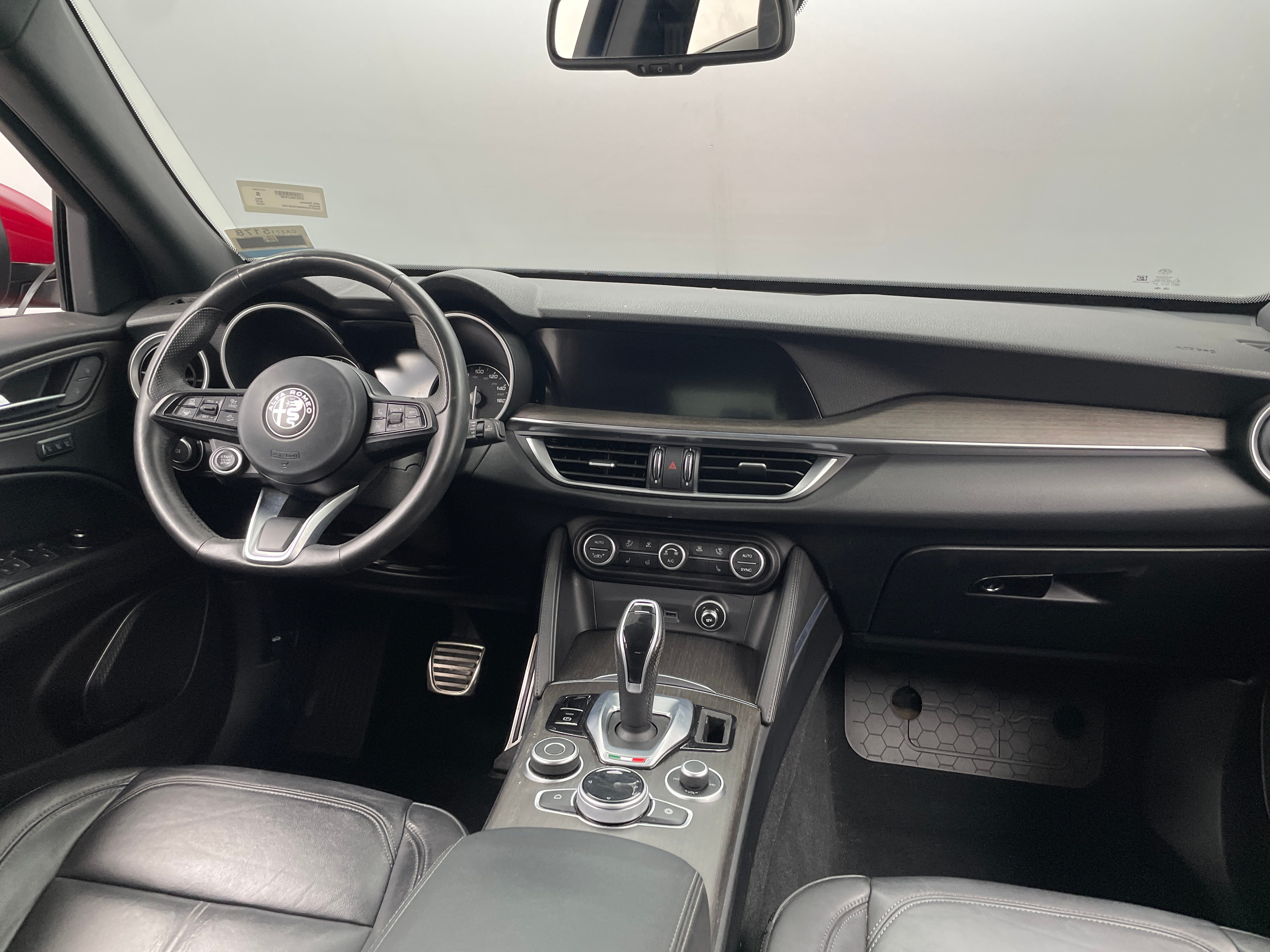 2022 Alfa Romeo Stelvio Ti 2