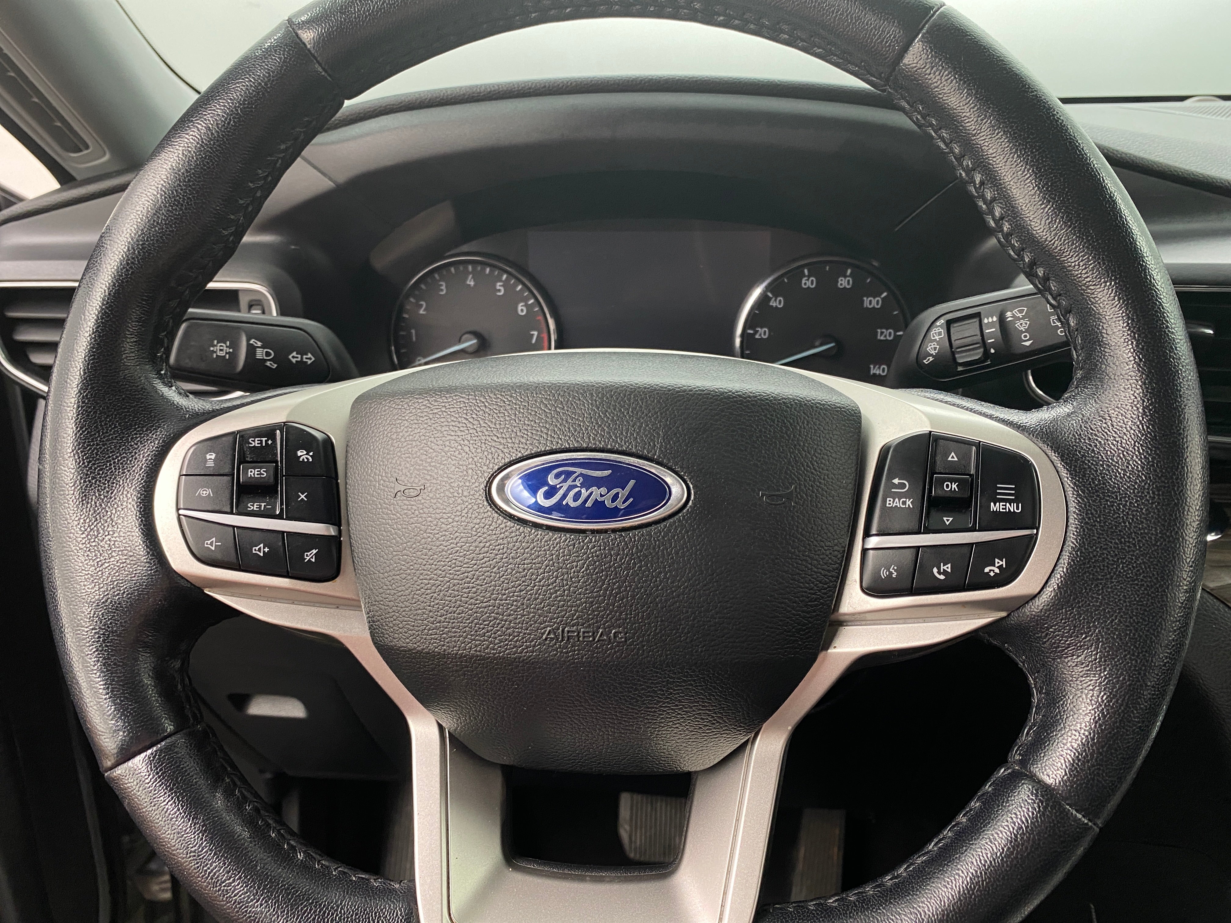 2022 Ford Explorer Limited 4