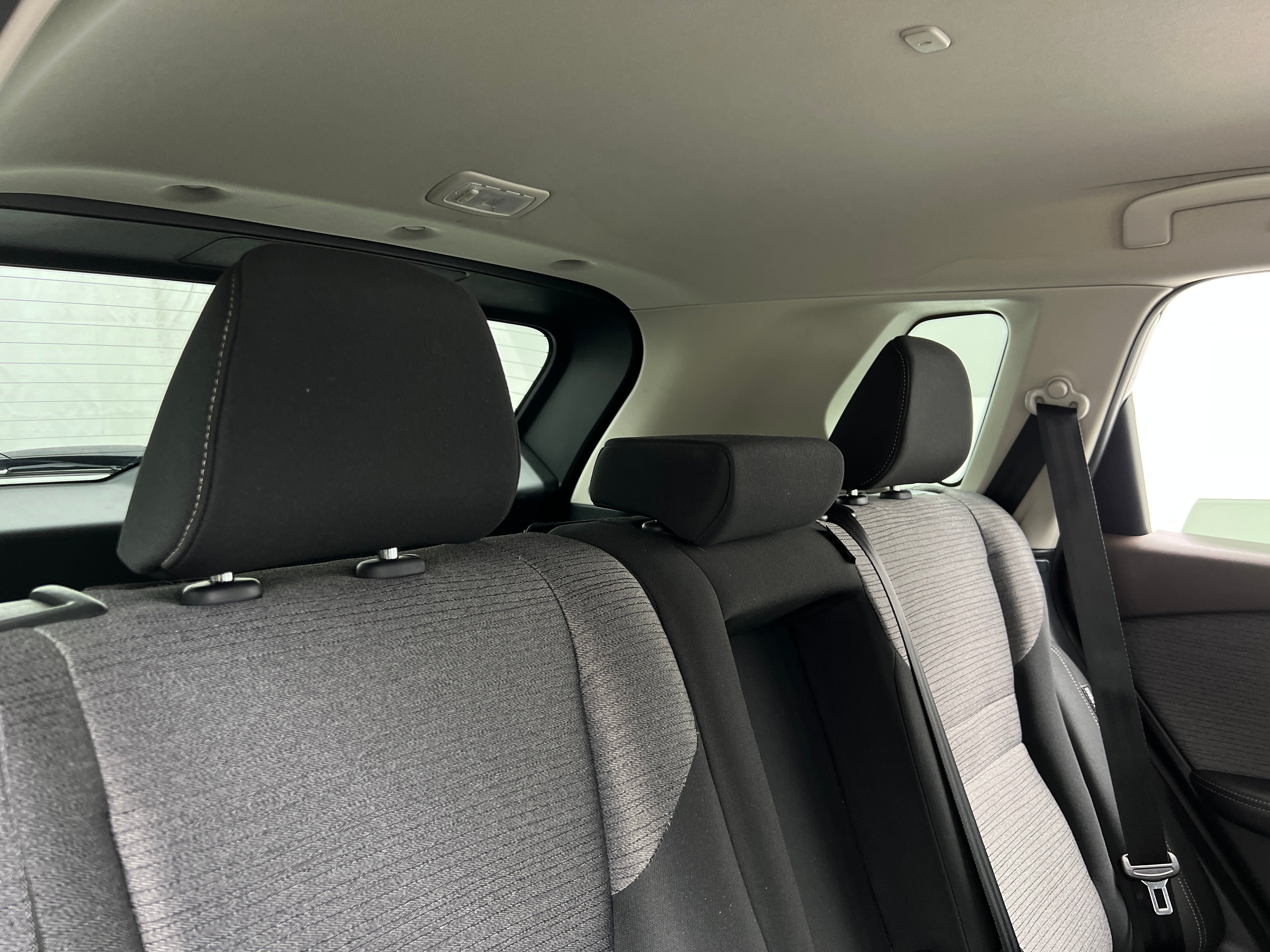 2023 Nissan Rogue SV 6