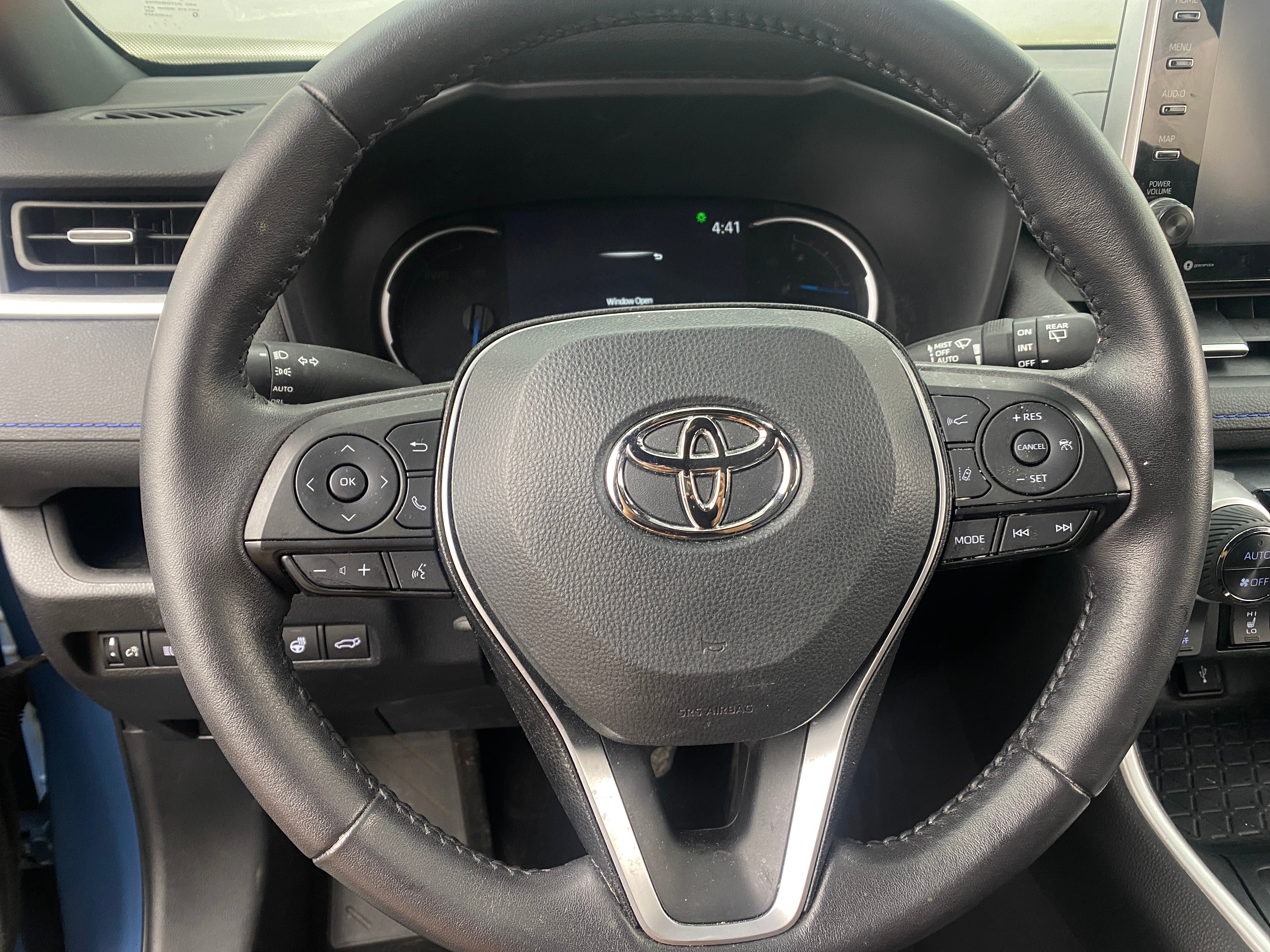 2022 Toyota RAV4 XSE 4