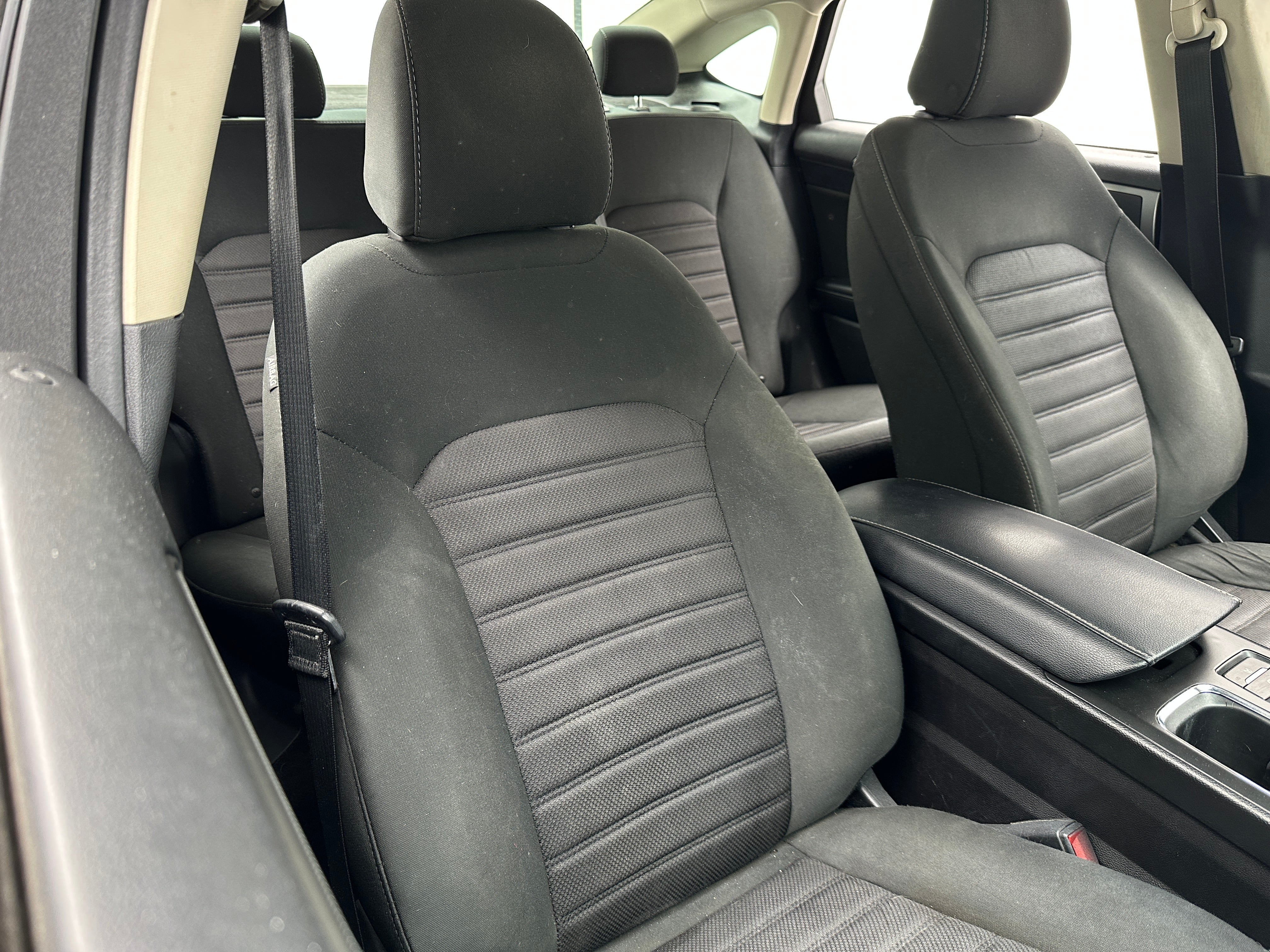 2020 Ford Fusion SE 2