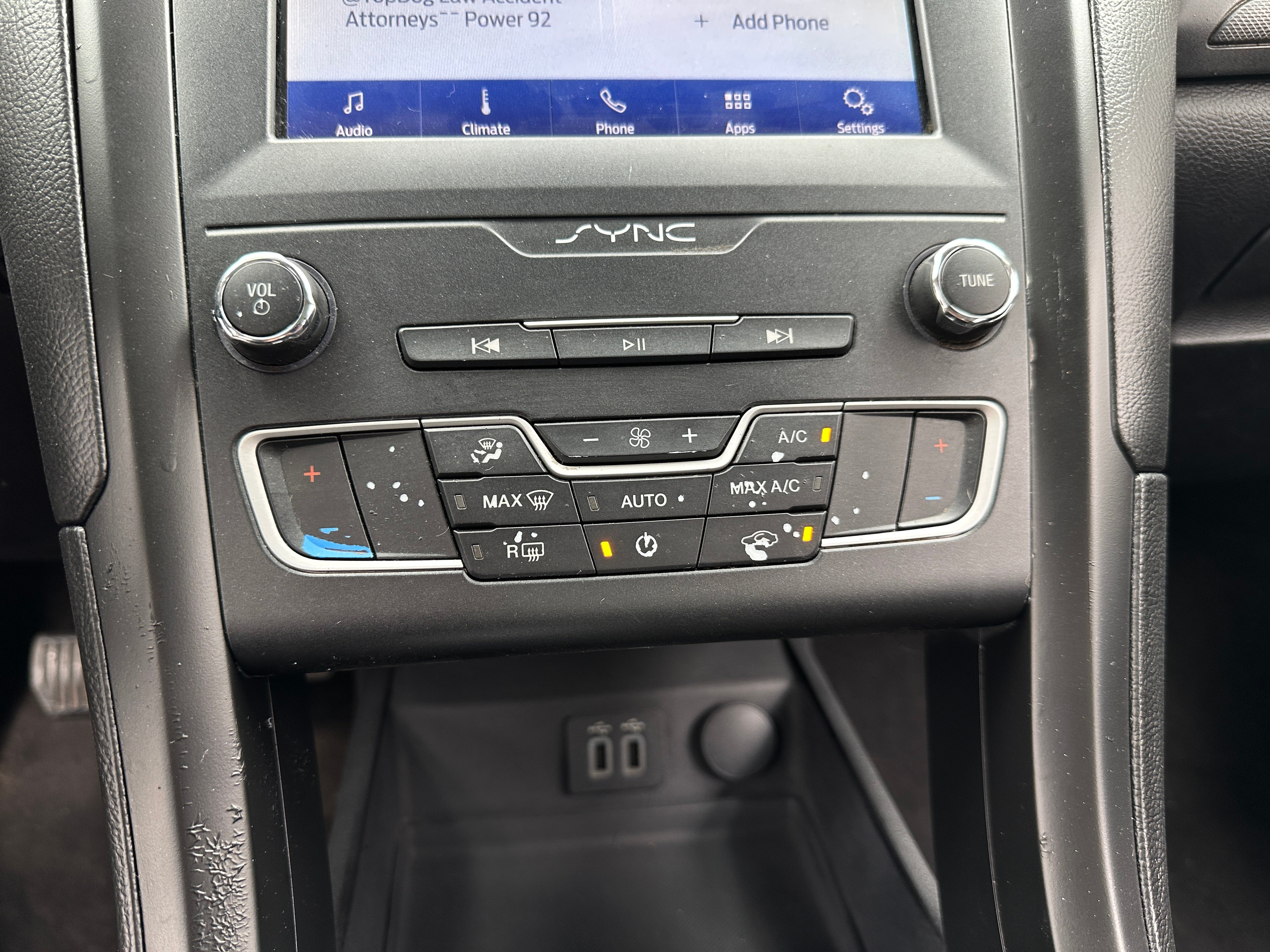 2020 Ford Fusion SE 4