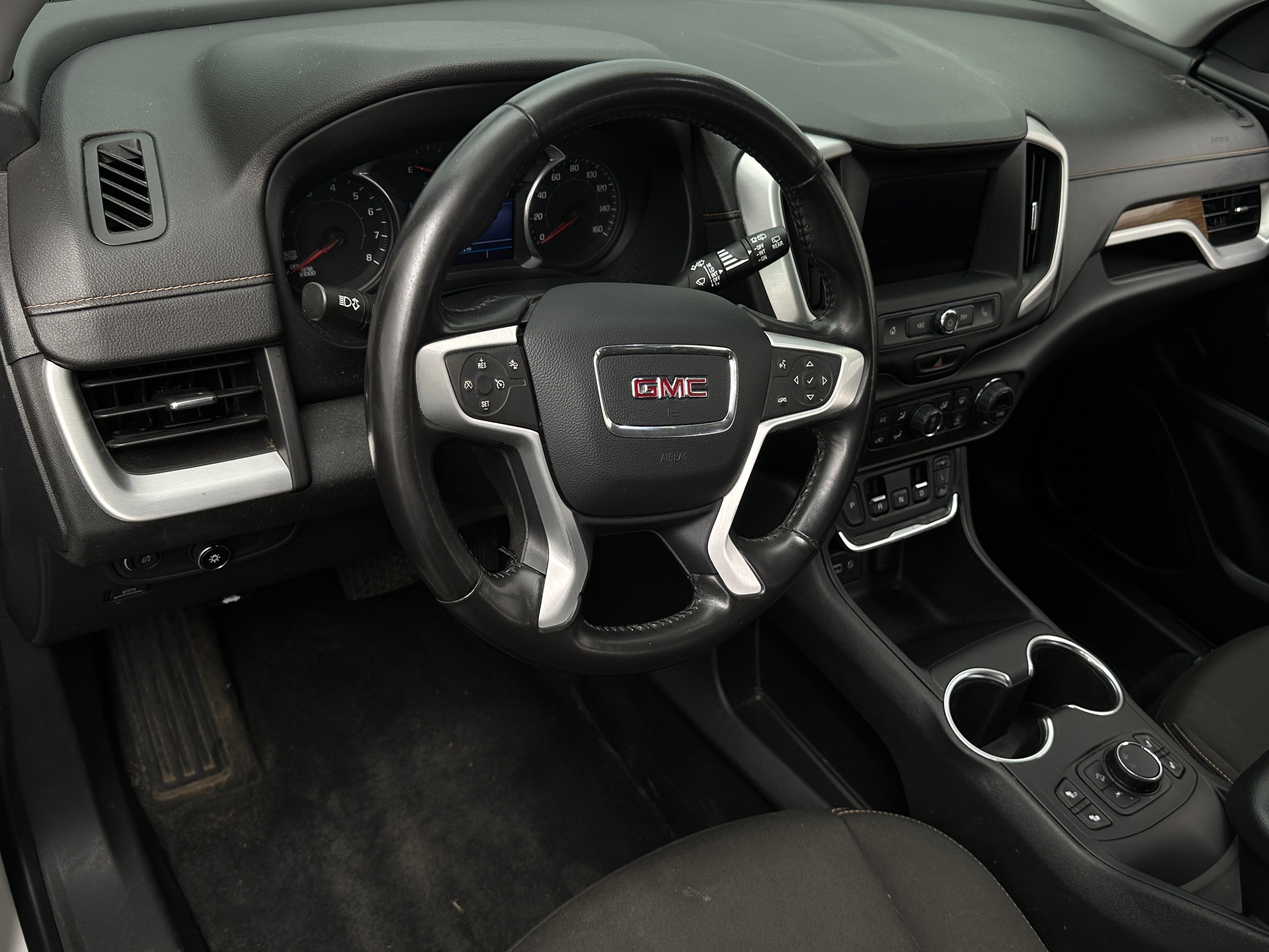 2020 GMC Terrain SLE 3