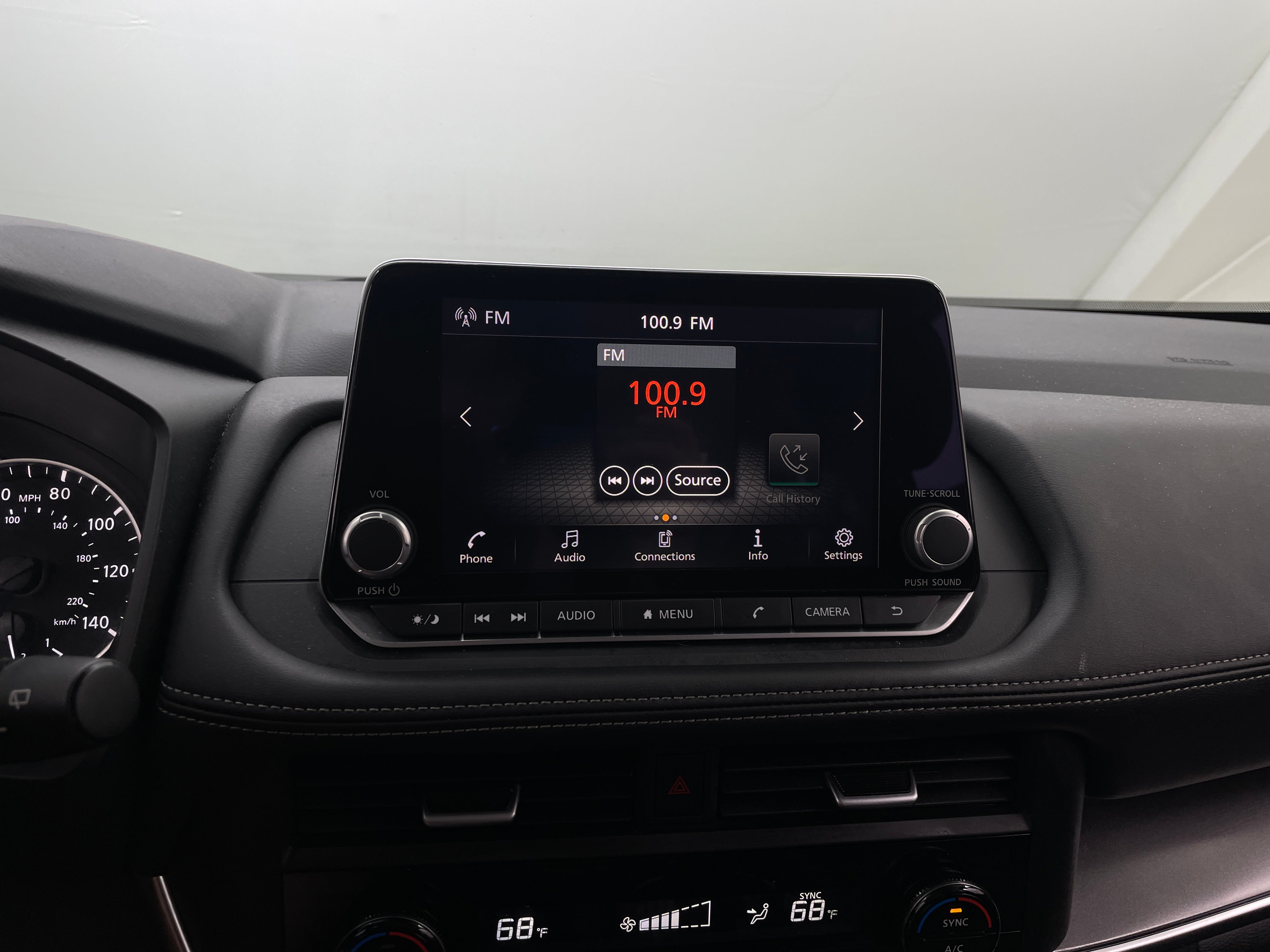 2024 Nissan Rogue SV 4