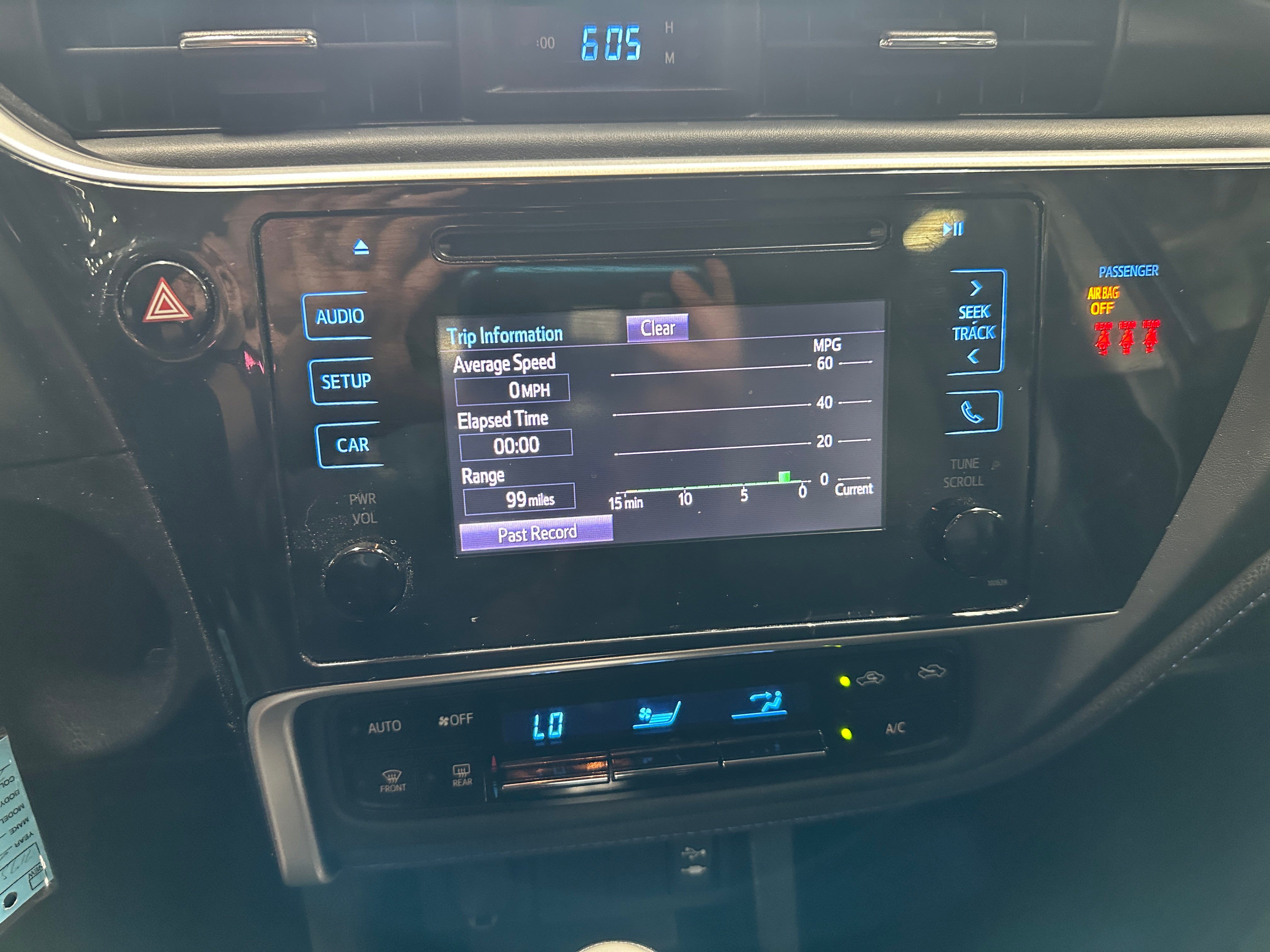 2018 Toyota Corolla SE 4
