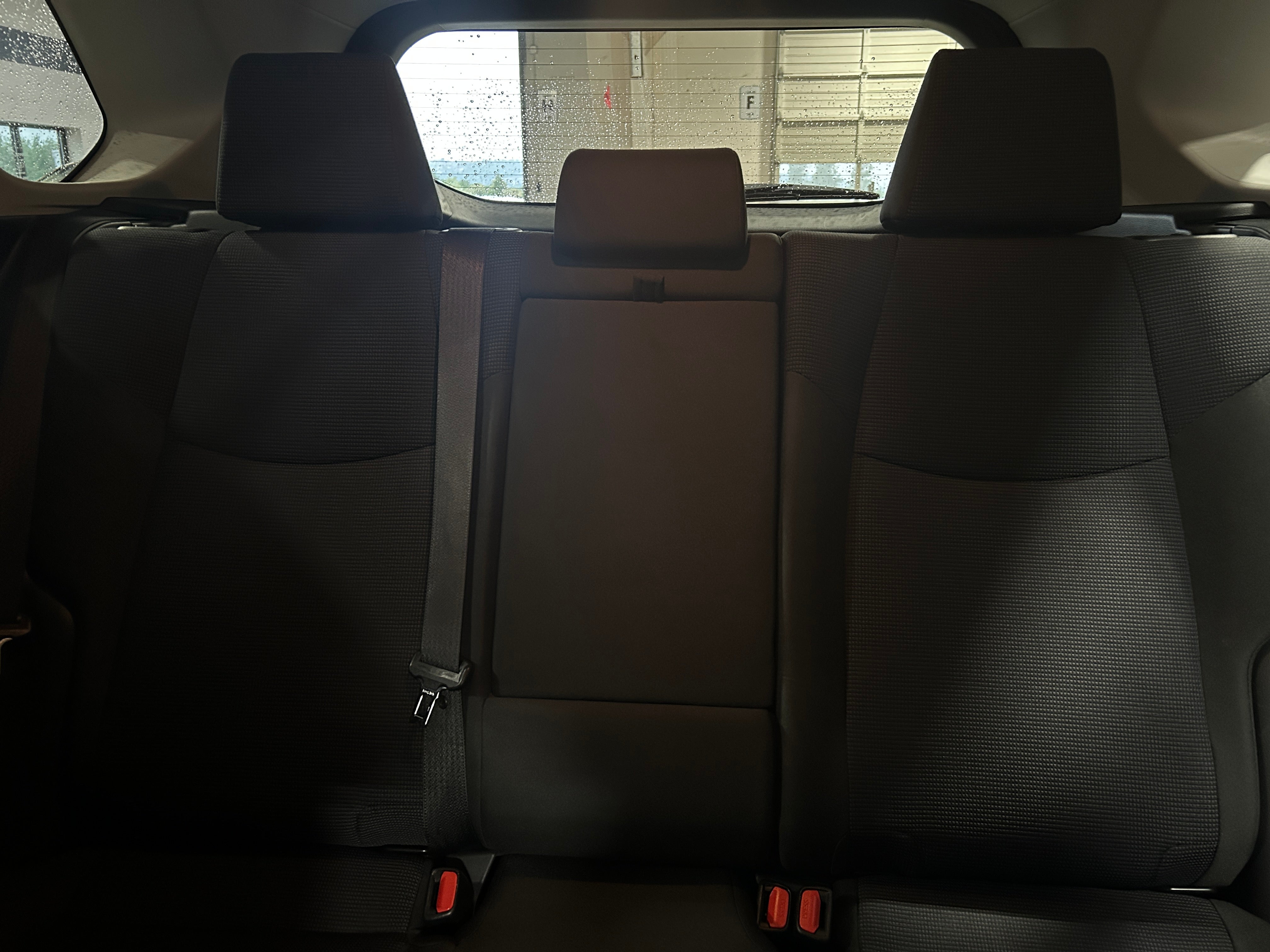 2019 Toyota RAV4 LE 6