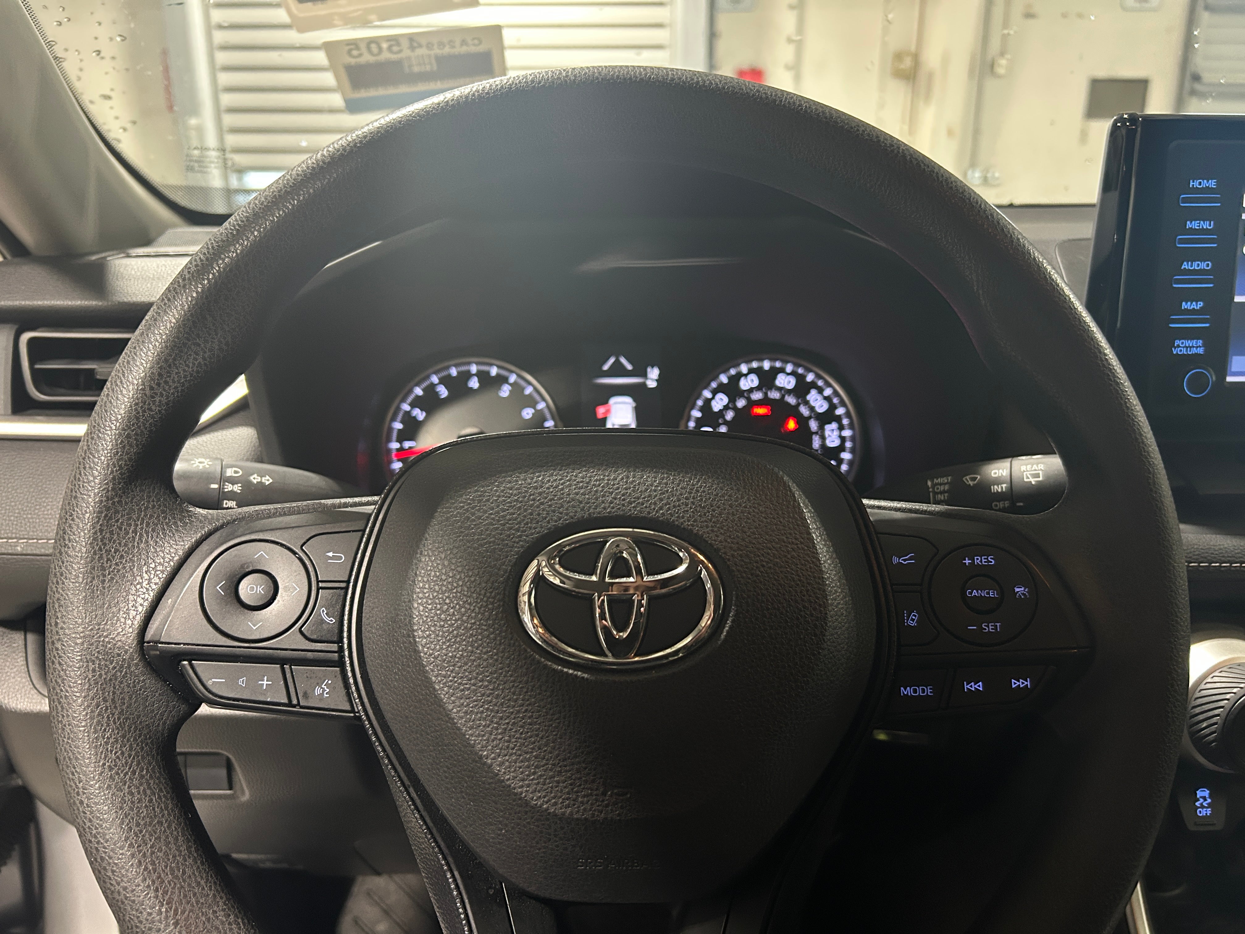 2019 Toyota RAV4 LE 5