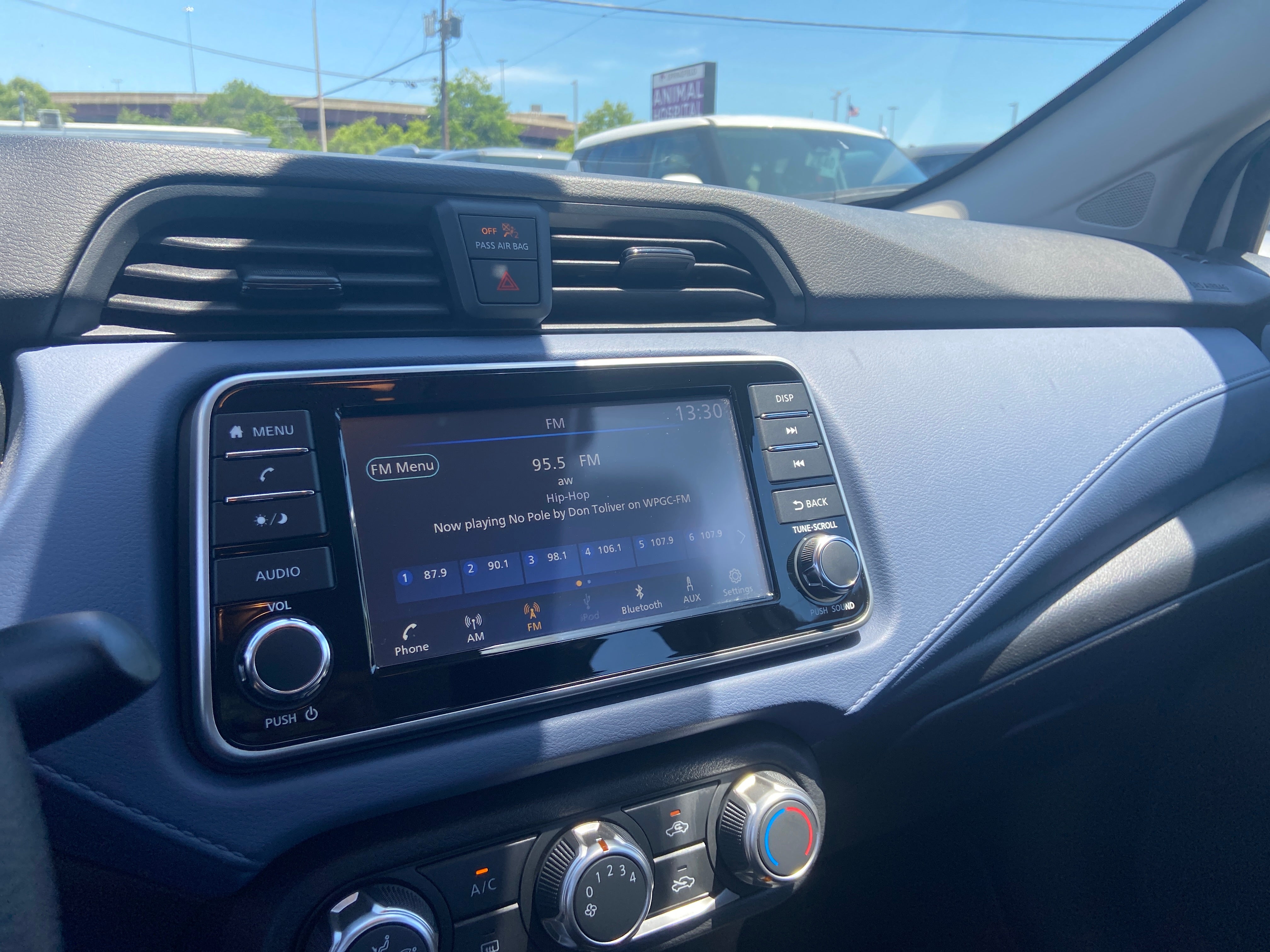 2023 Nissan Versa SV 4
